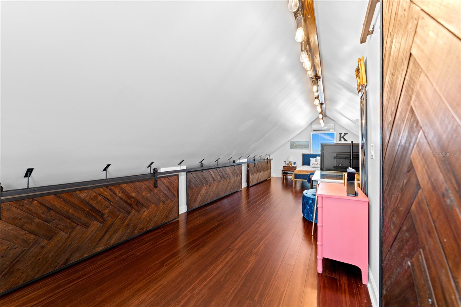 Image 23 of 61 For 783 30th Avenue N