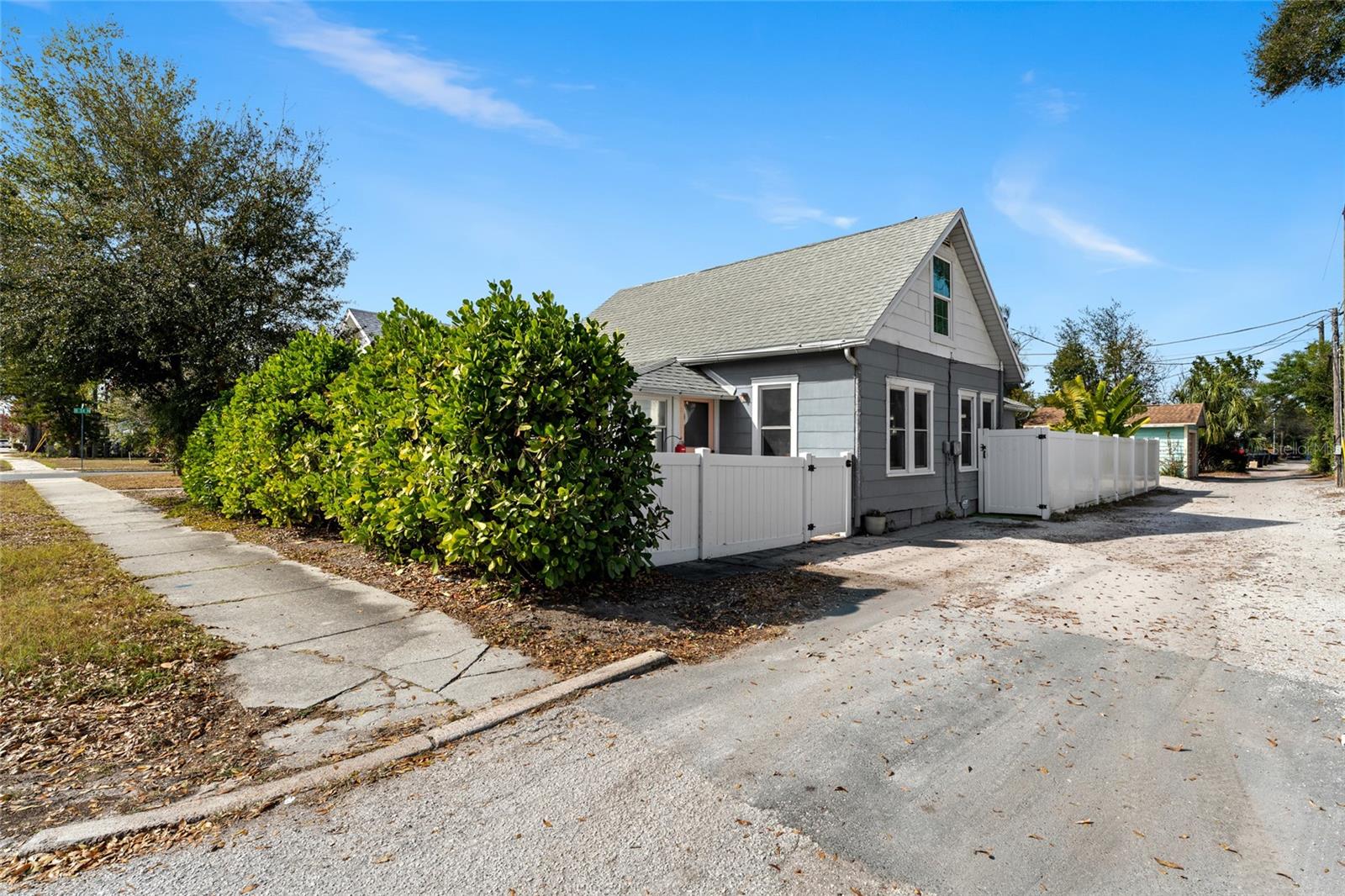 Image 32 of 61 For 783 30th Avenue N