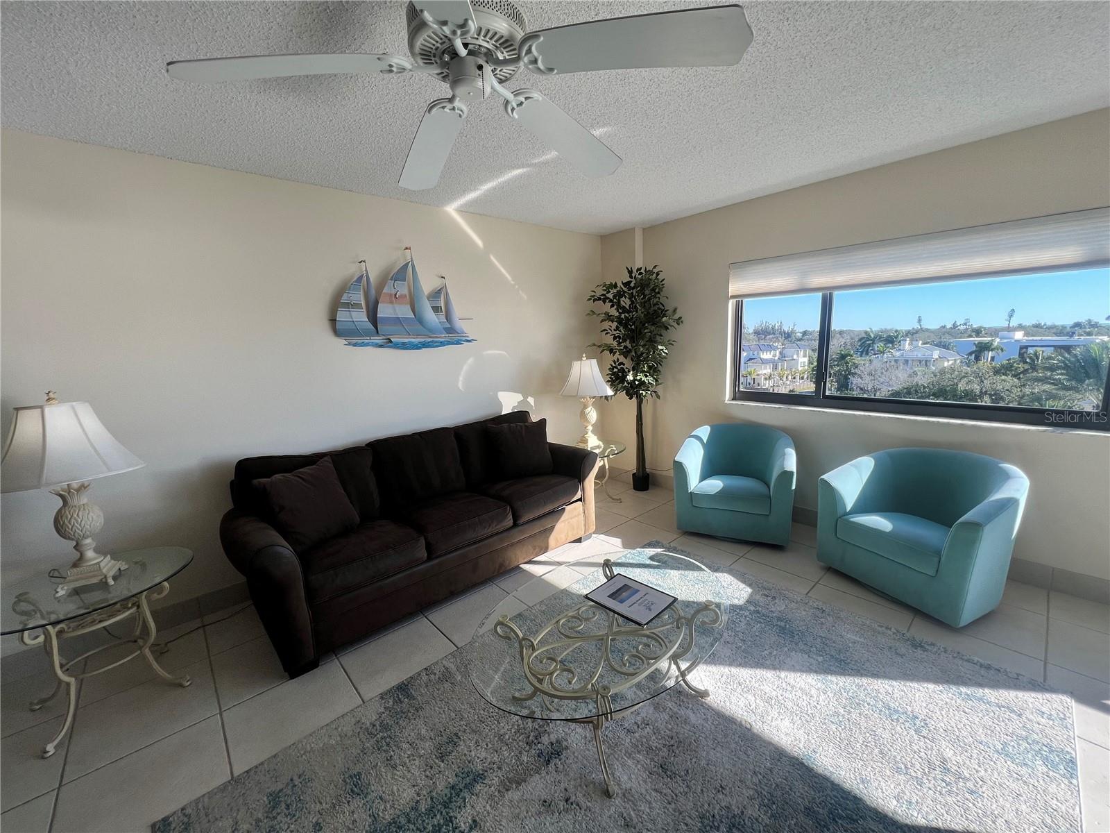 Image 13 of 41 For 1001 Point Of Rocks Road 609