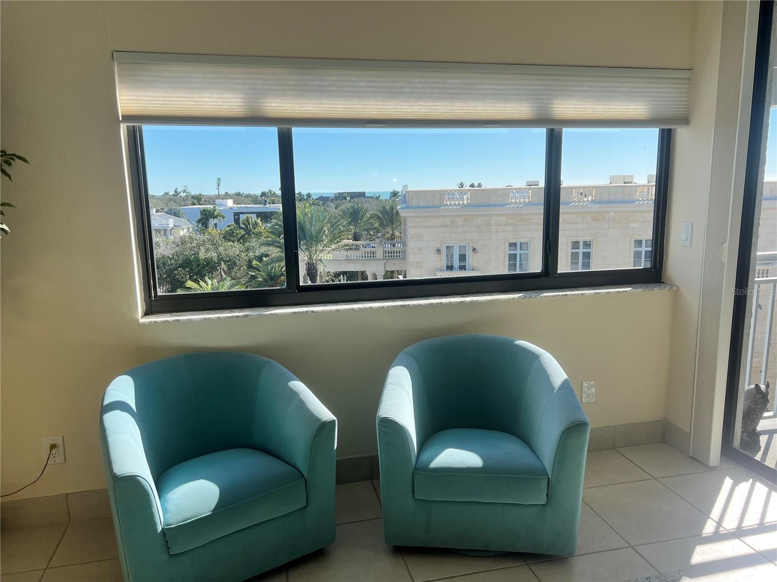 Image 14 of 41 For 1001 Point Of Rocks Road 609