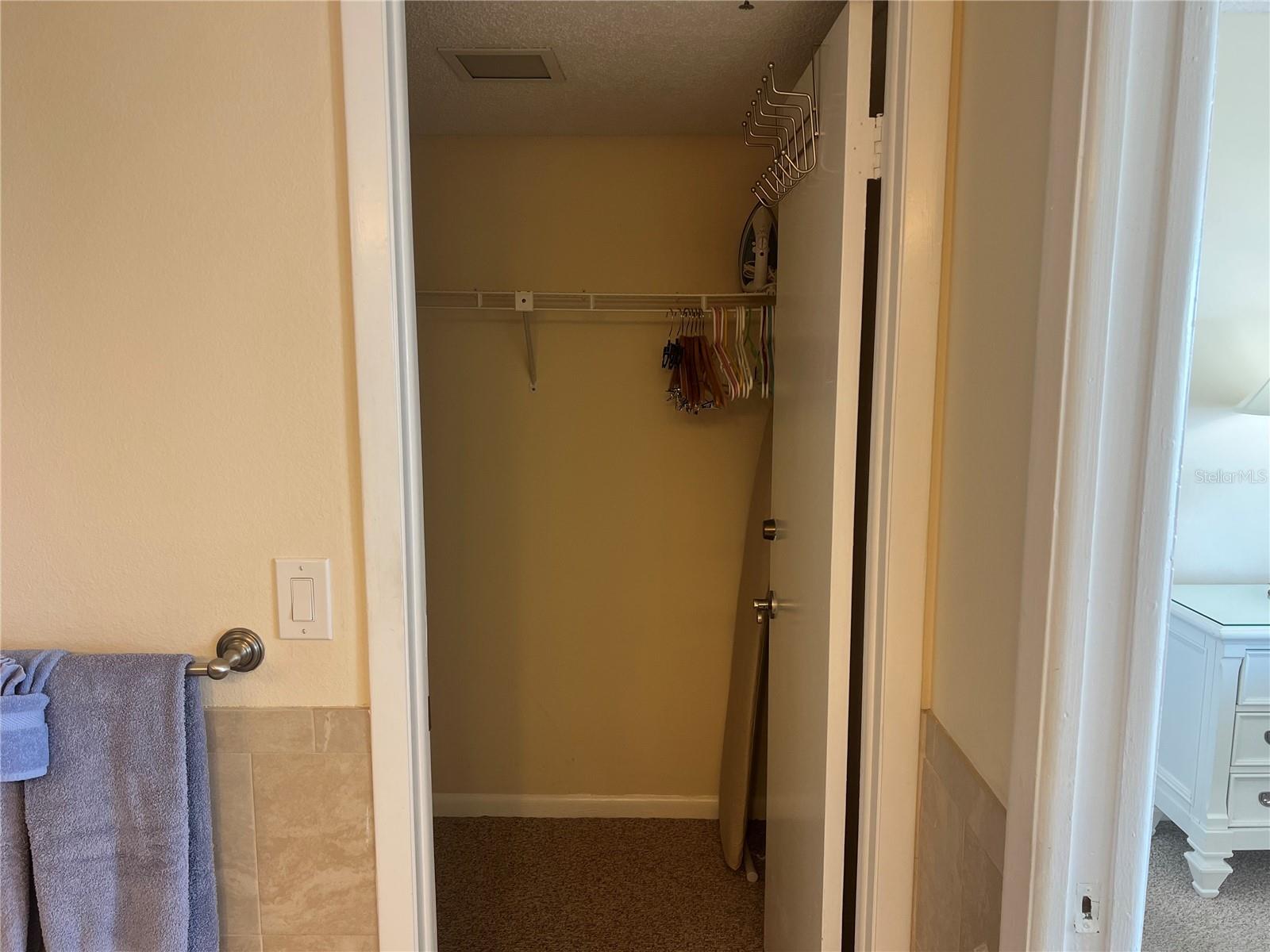 Image 21 of 41 For 1001 Point Of Rocks Road 609