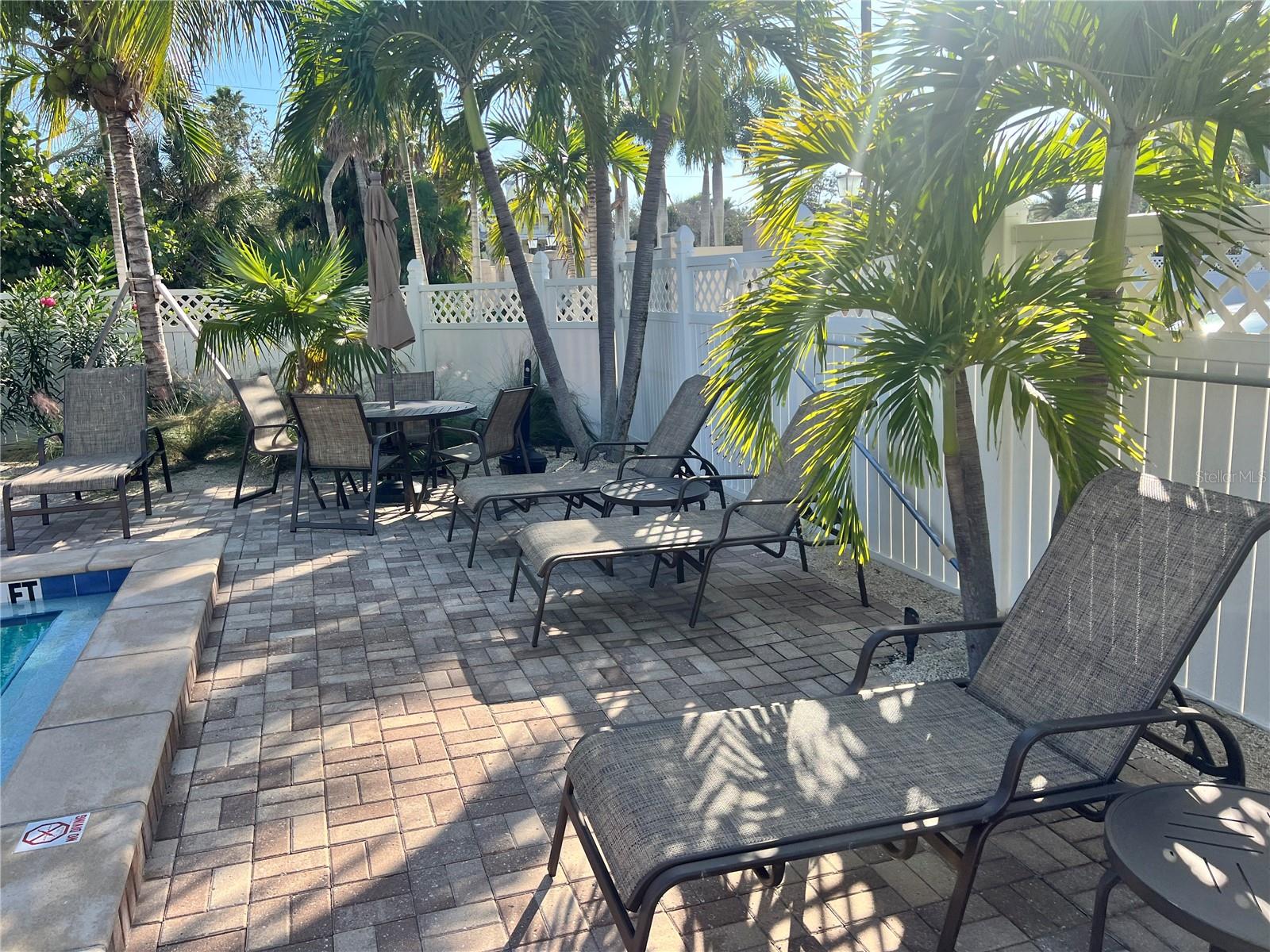 Image 29 of 41 For 1001 Point Of Rocks Road 609