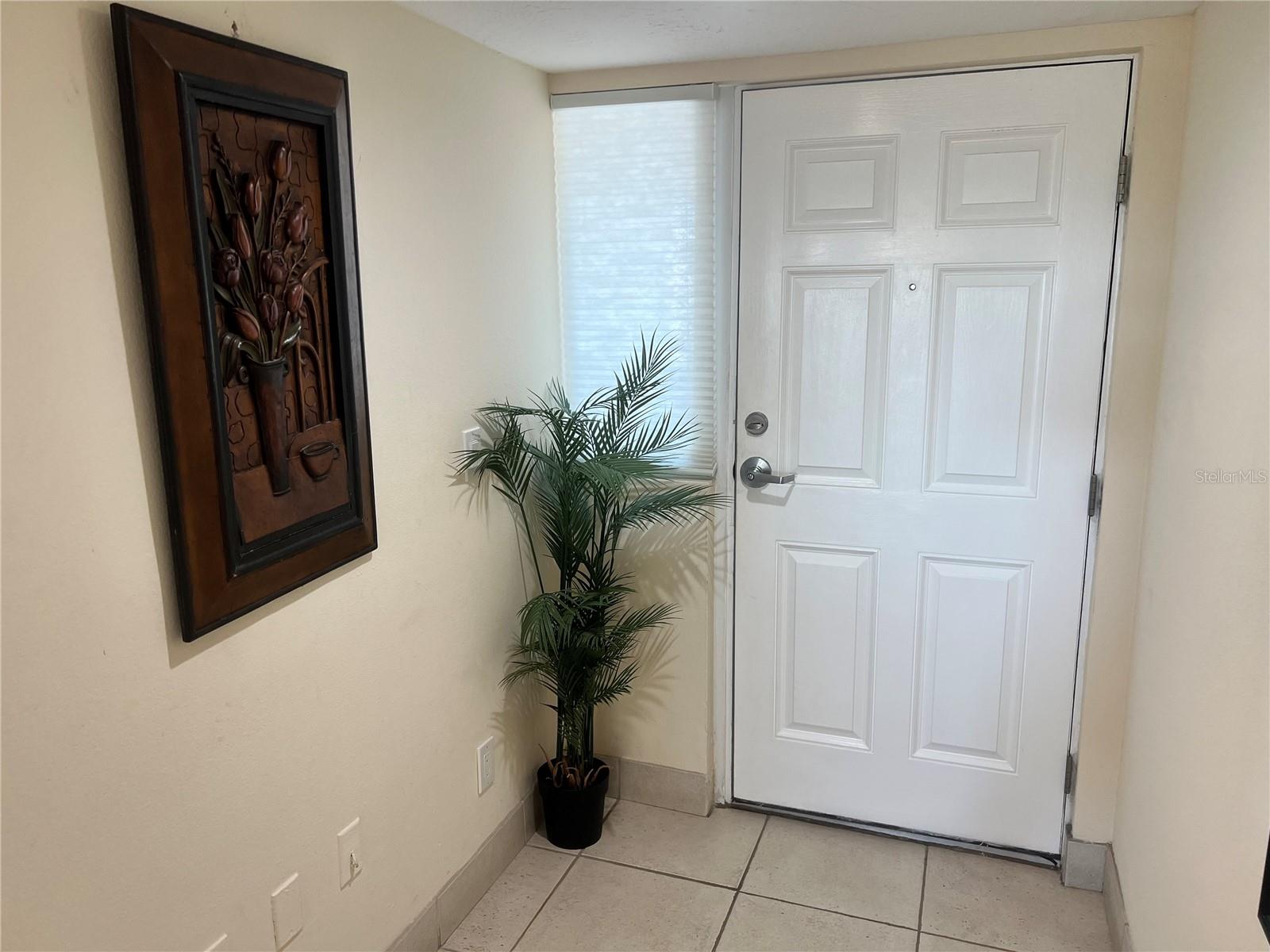 Image 3 of 41 For 1001 Point Of Rocks Road 609