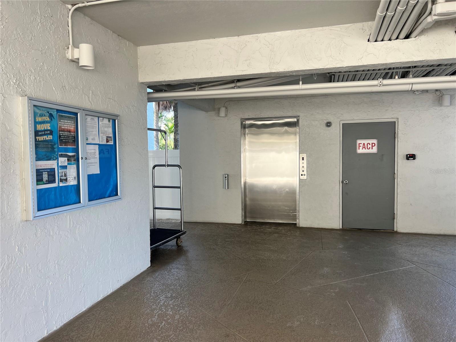 Image 40 of 41 For 1001 Point Of Rocks Road 609