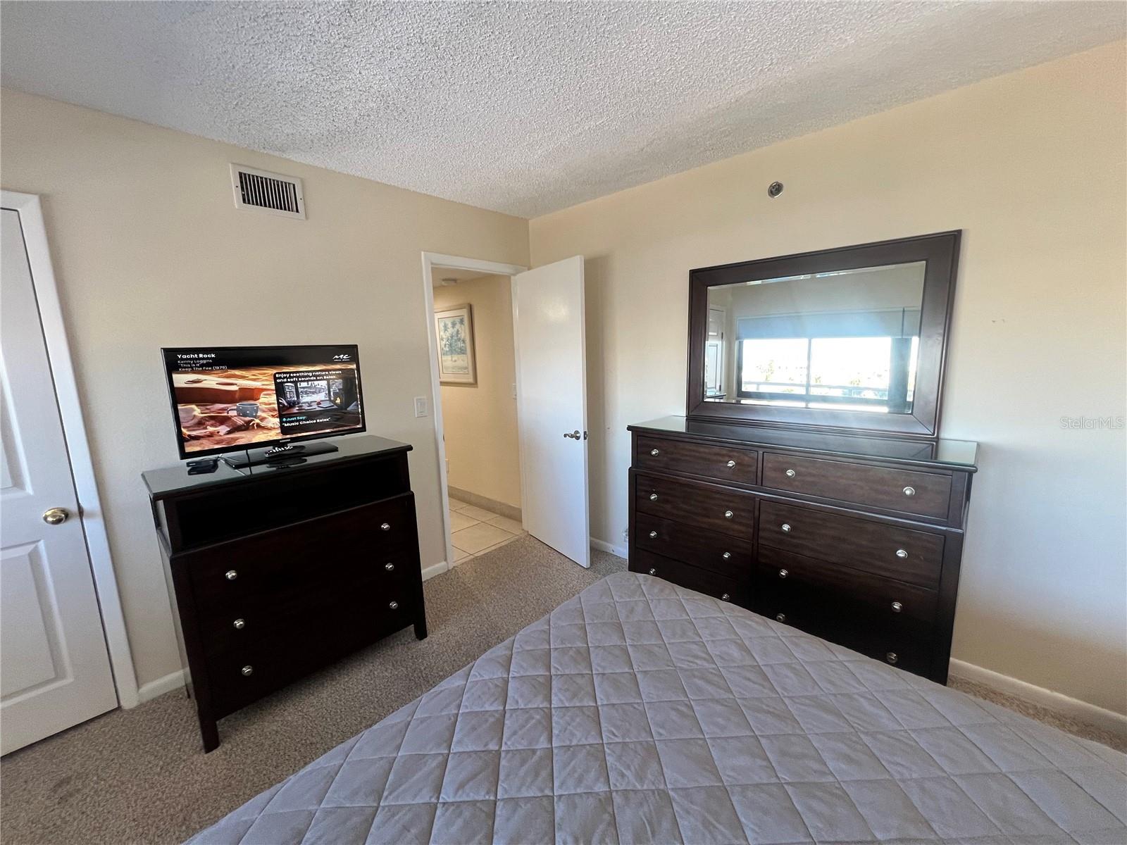 Image 7 of 41 For 1001 Point Of Rocks Road 609