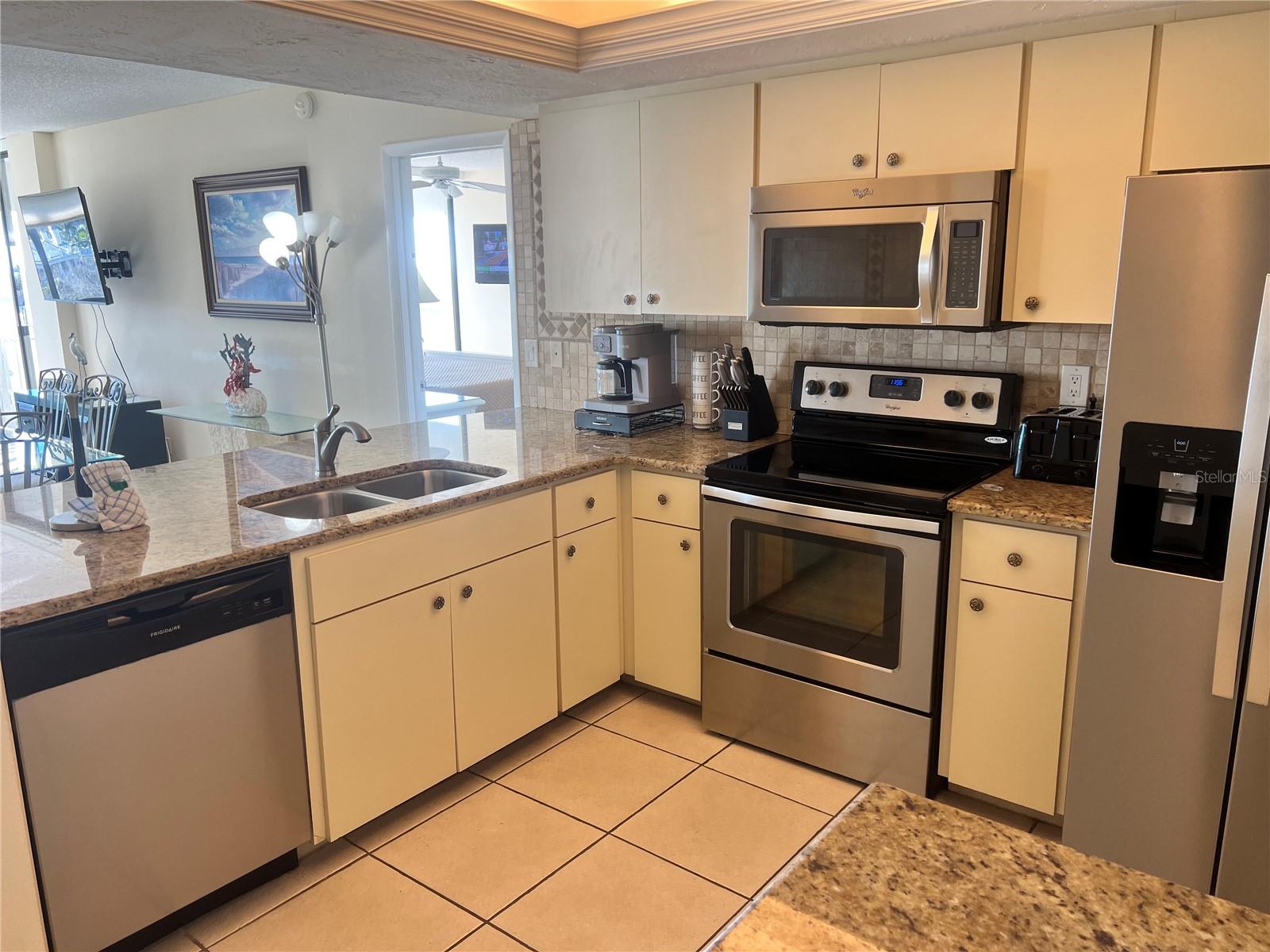 Image 9 of 41 For 1001 Point Of Rocks Road 609