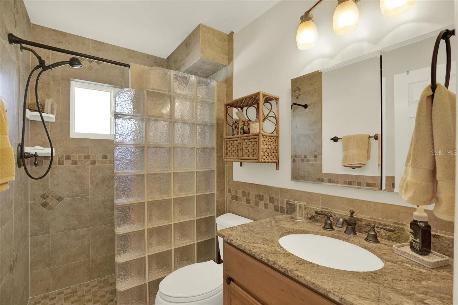 Image 15 of 32 For 14128 87th Avenue