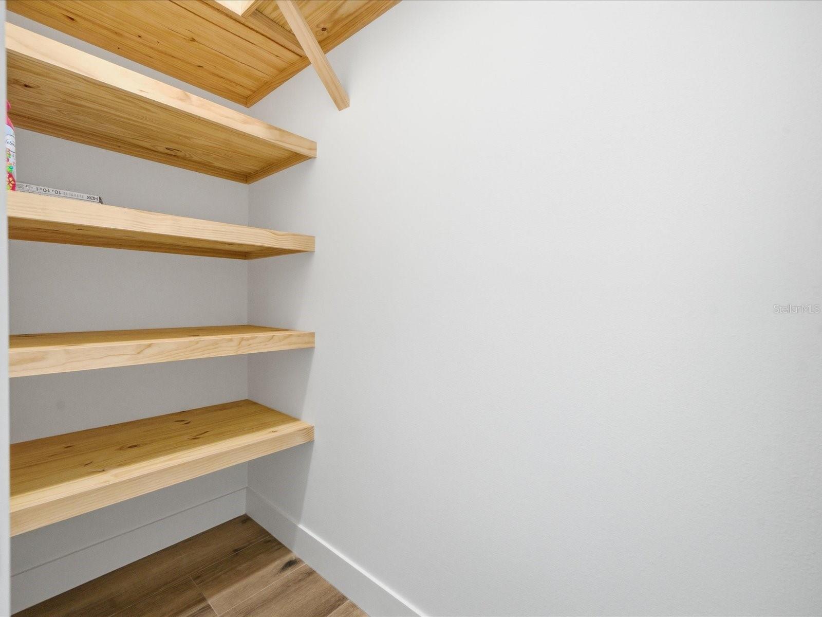 Image 17 of 66 For 1909 Gulfview Drive