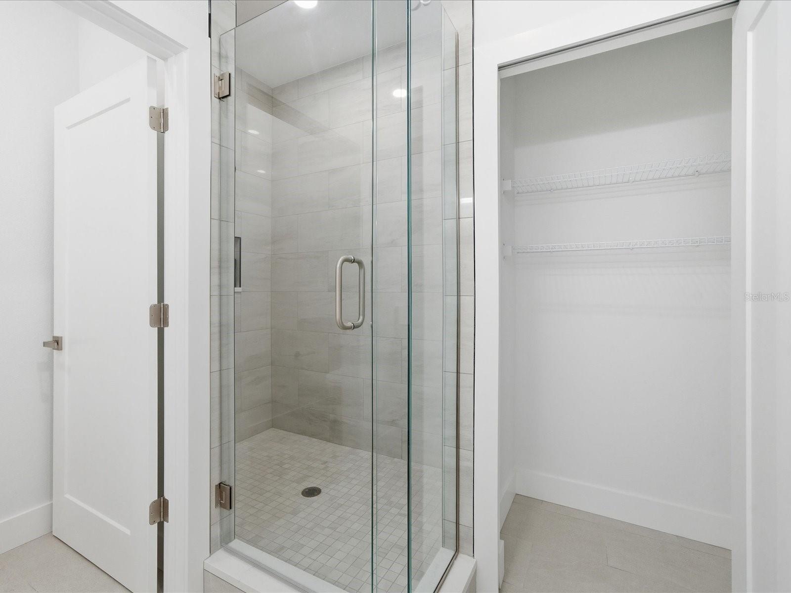 Image 22 of 66 For 1909 Gulfview Drive