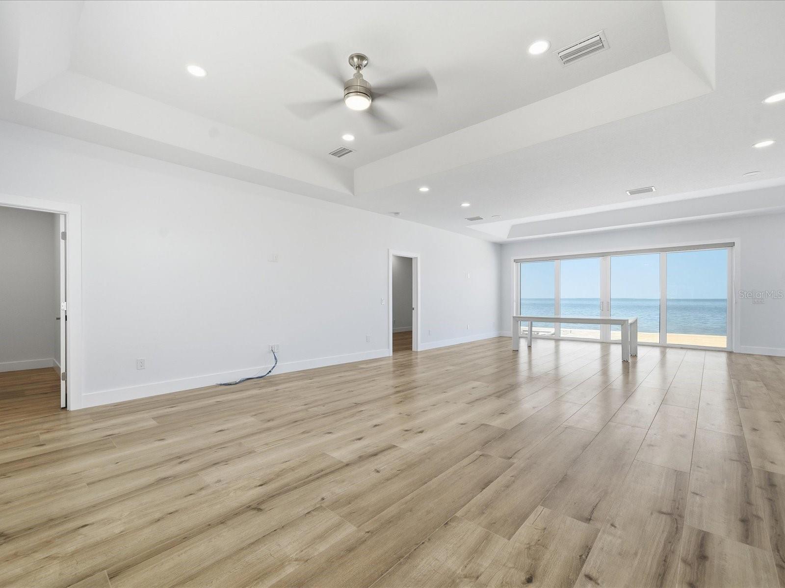 Image 26 of 66 For 1909 Gulfview Drive