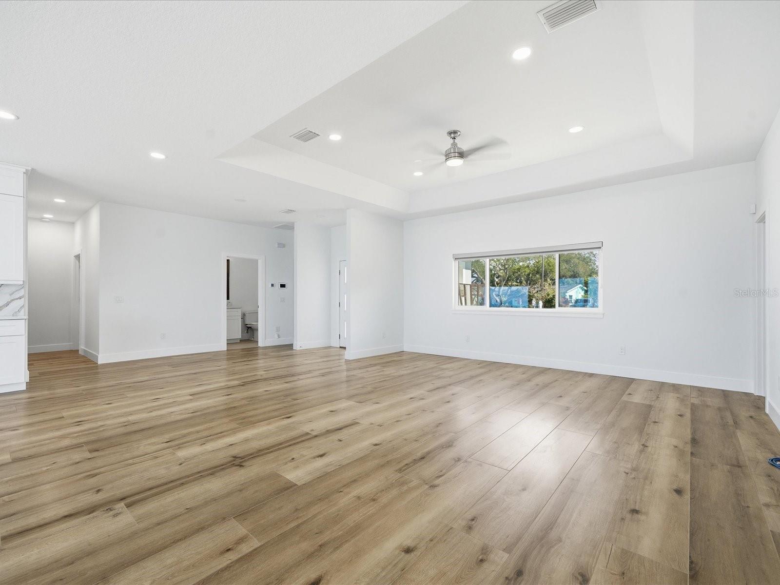 Image 29 of 66 For 1909 Gulfview Drive