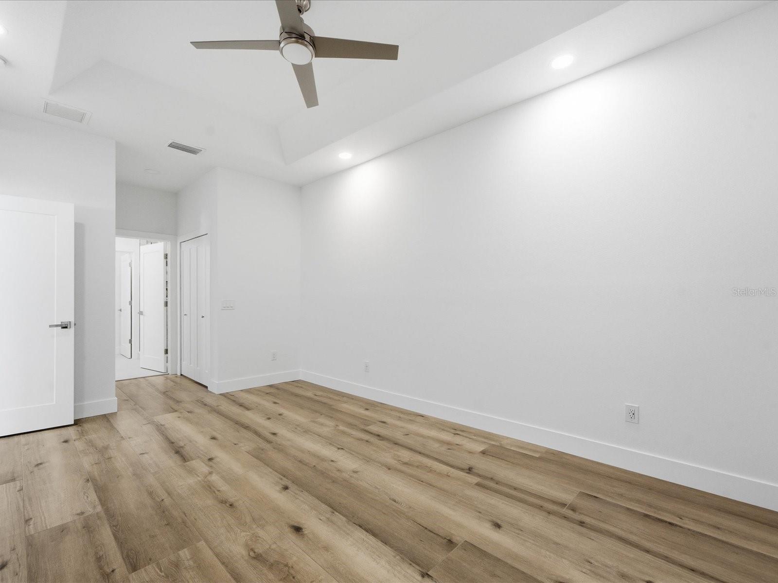 Image 36 of 66 For 1909 Gulfview Drive