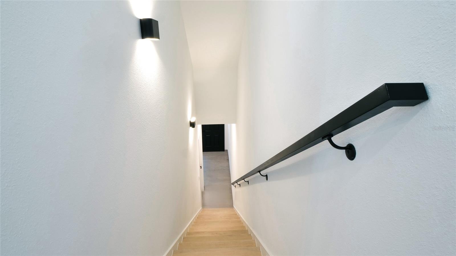 Image 19 of 63 For 2118 4th Street