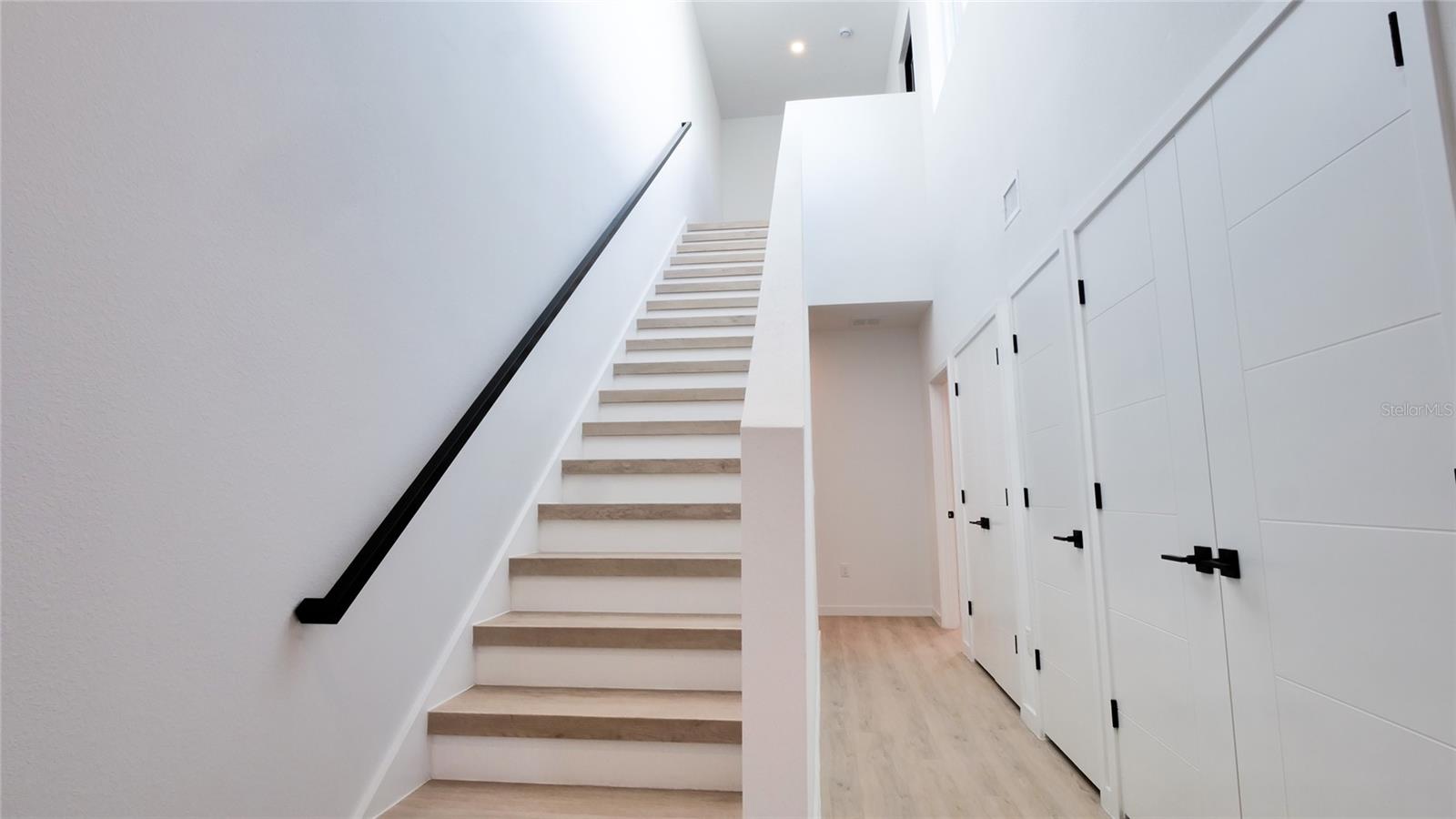 Image 21 of 63 For 2118 4th Street