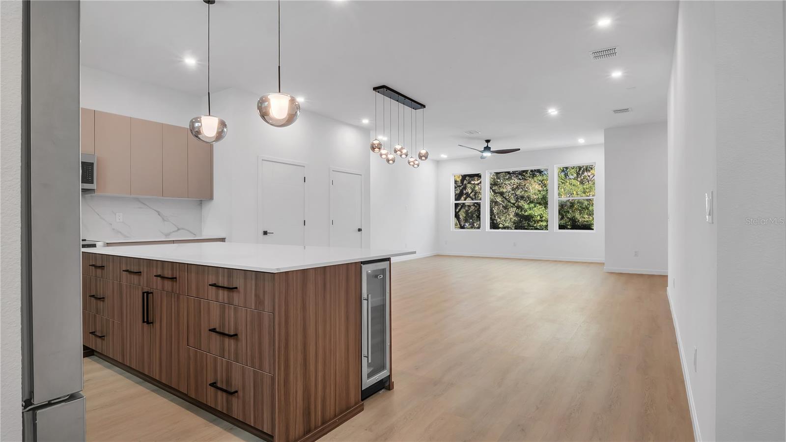 Image 28 of 63 For 2118 4th Street