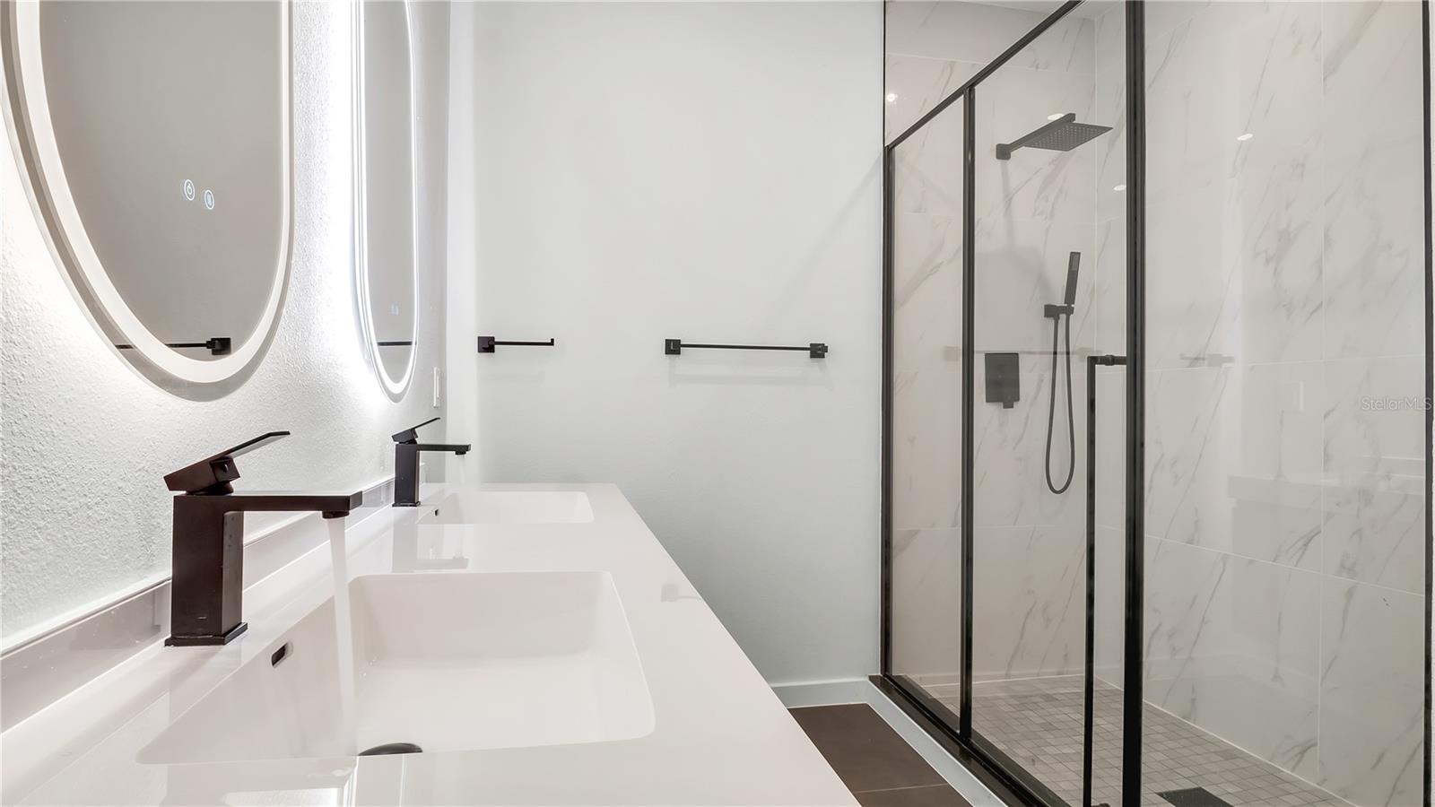 Image 38 of 63 For 2118 4th Street