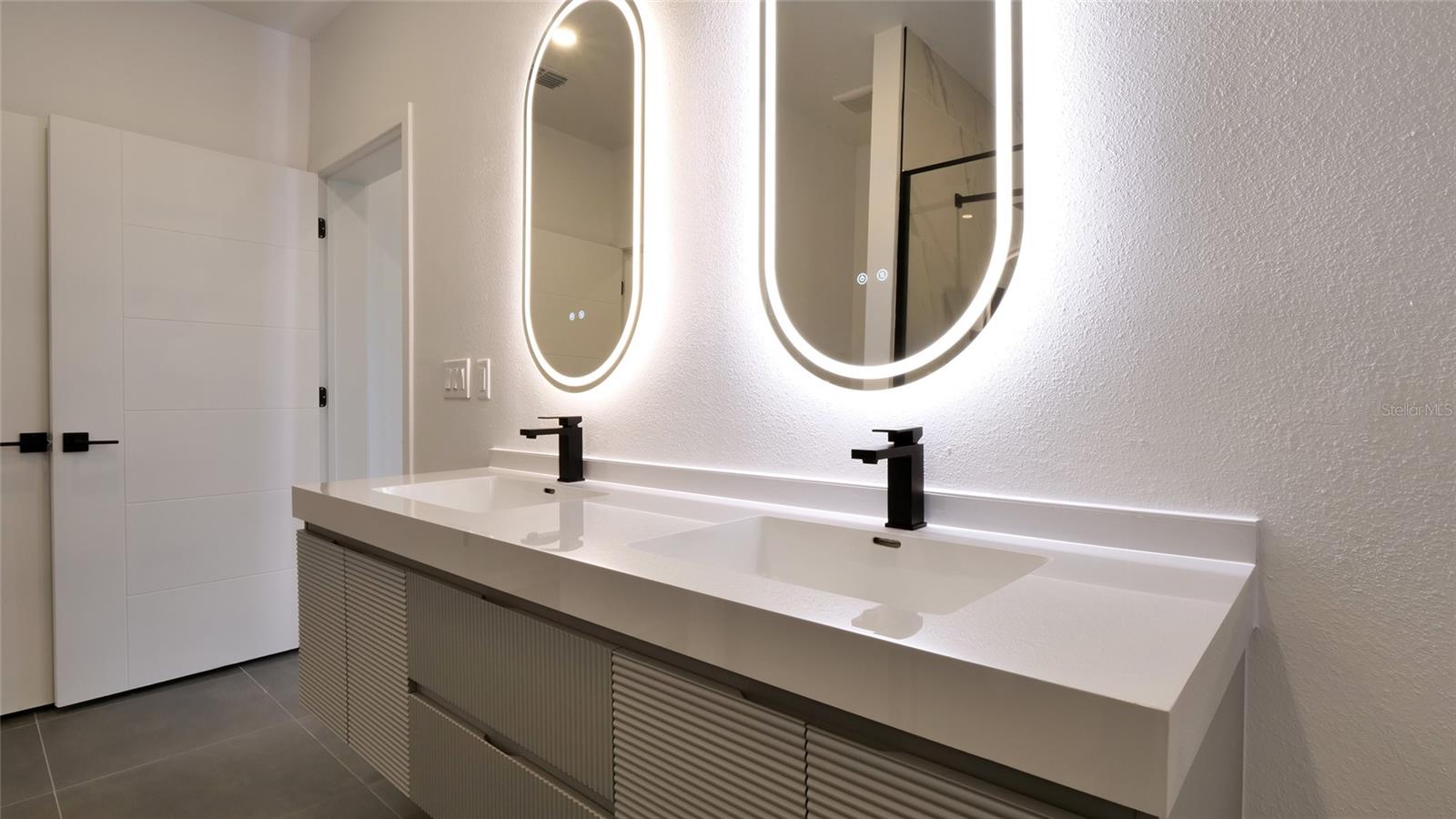 Image 41 of 63 For 2118 4th Street