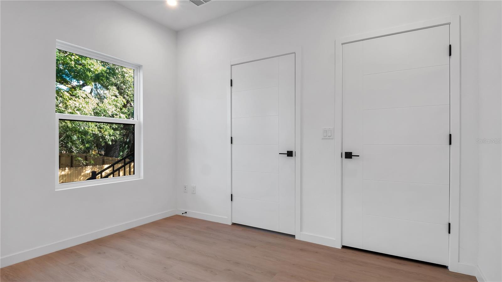 Image 42 of 63 For 2118 4th Street