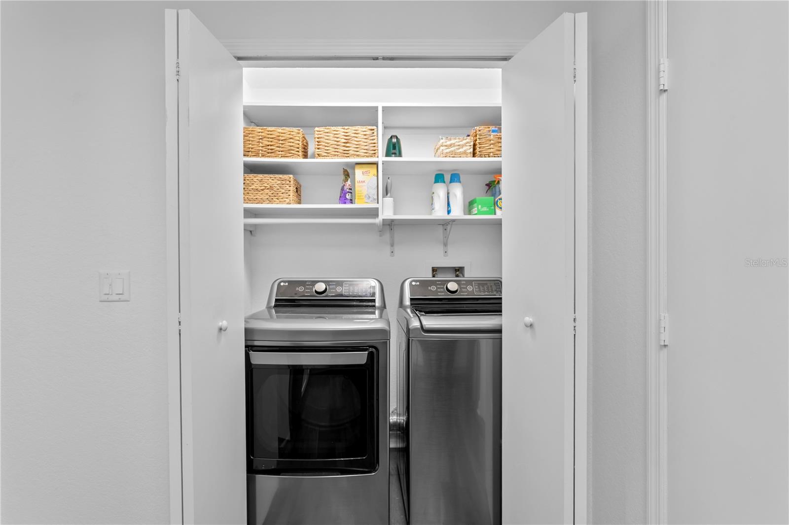 Image 10 of 51 For 200 4th Avenue S 401