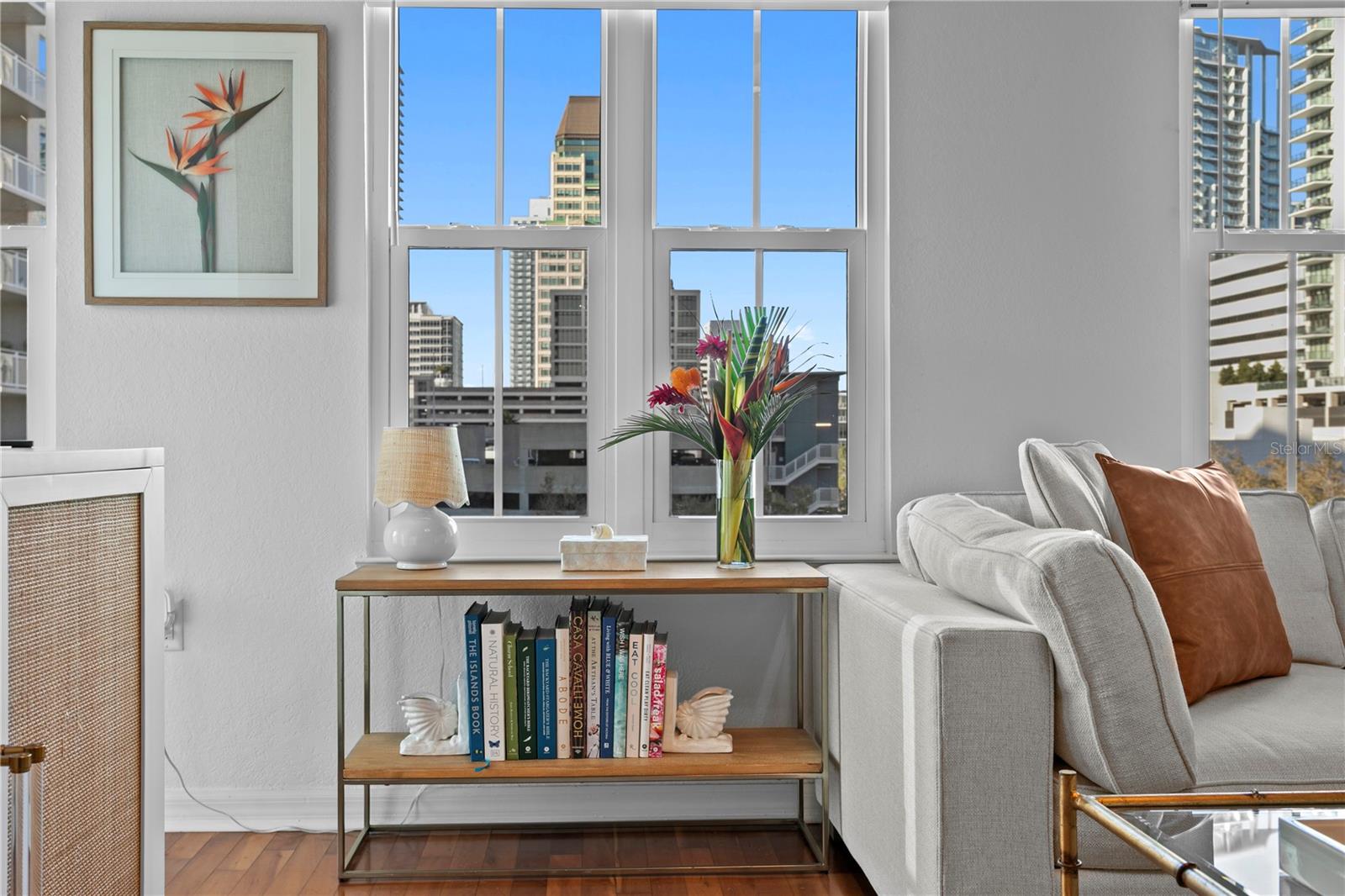 Image 14 of 51 For 200 4th Avenue S 401