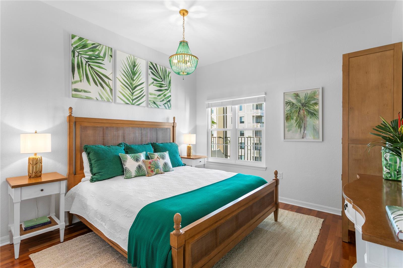 Image 20 of 51 For 200 4th Avenue S 401