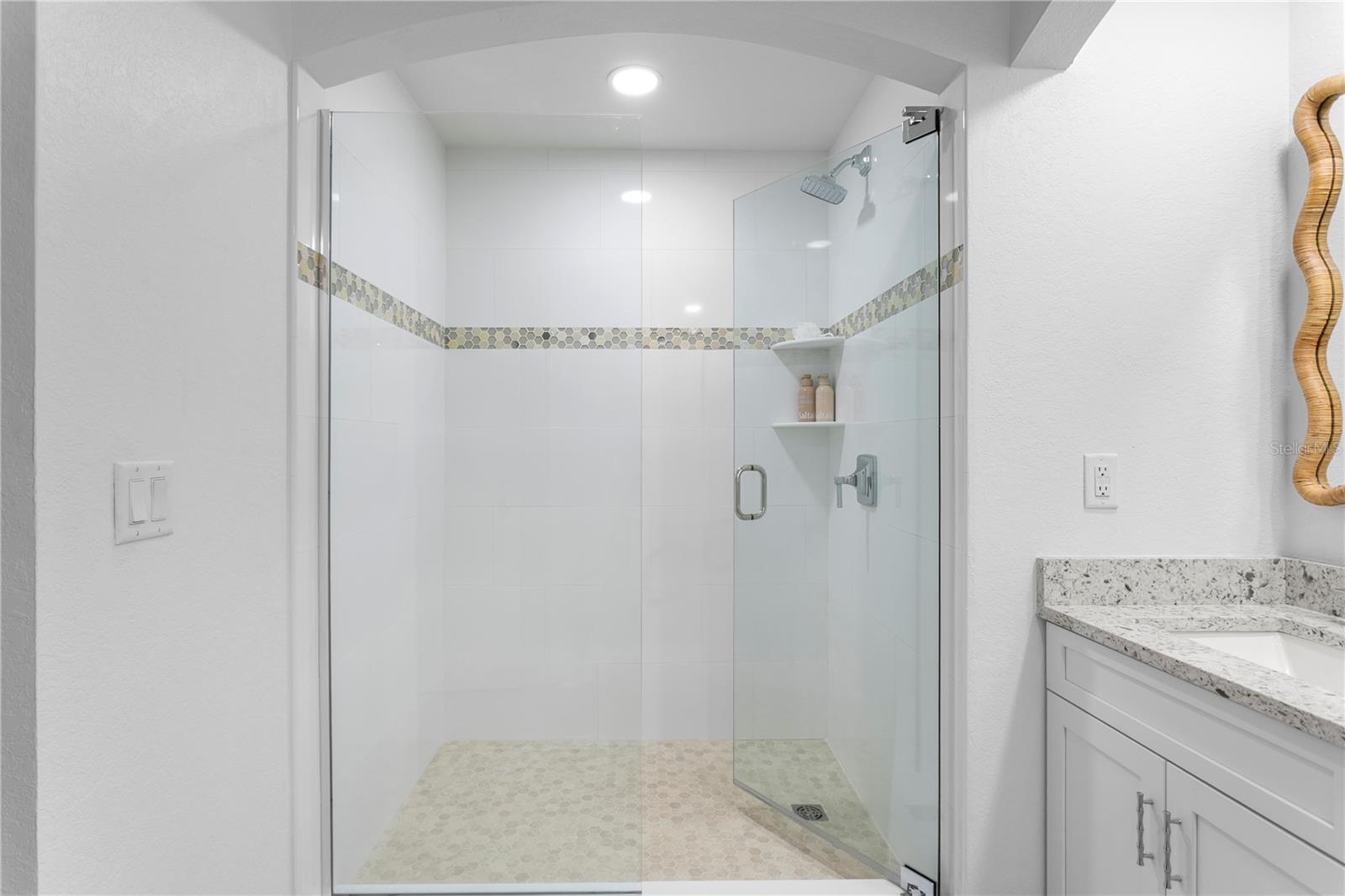 Image 28 of 51 For 200 4th Avenue S 401