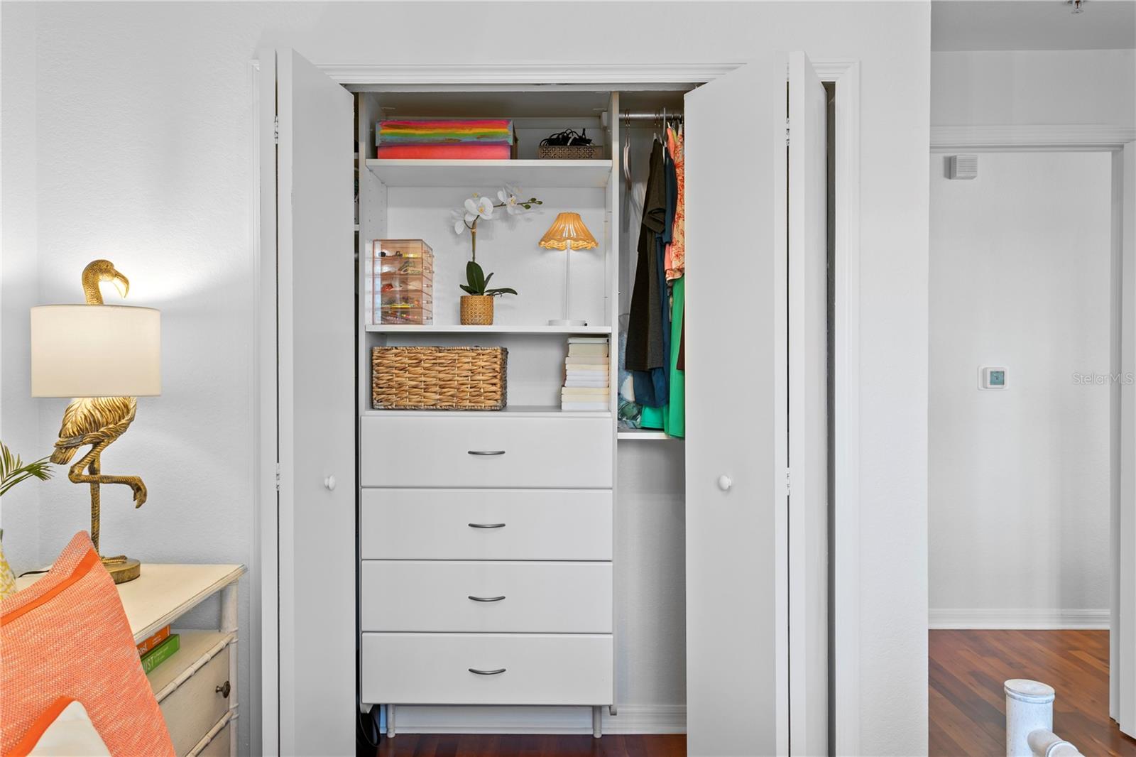 Image 31 of 51 For 200 4th Avenue S 401