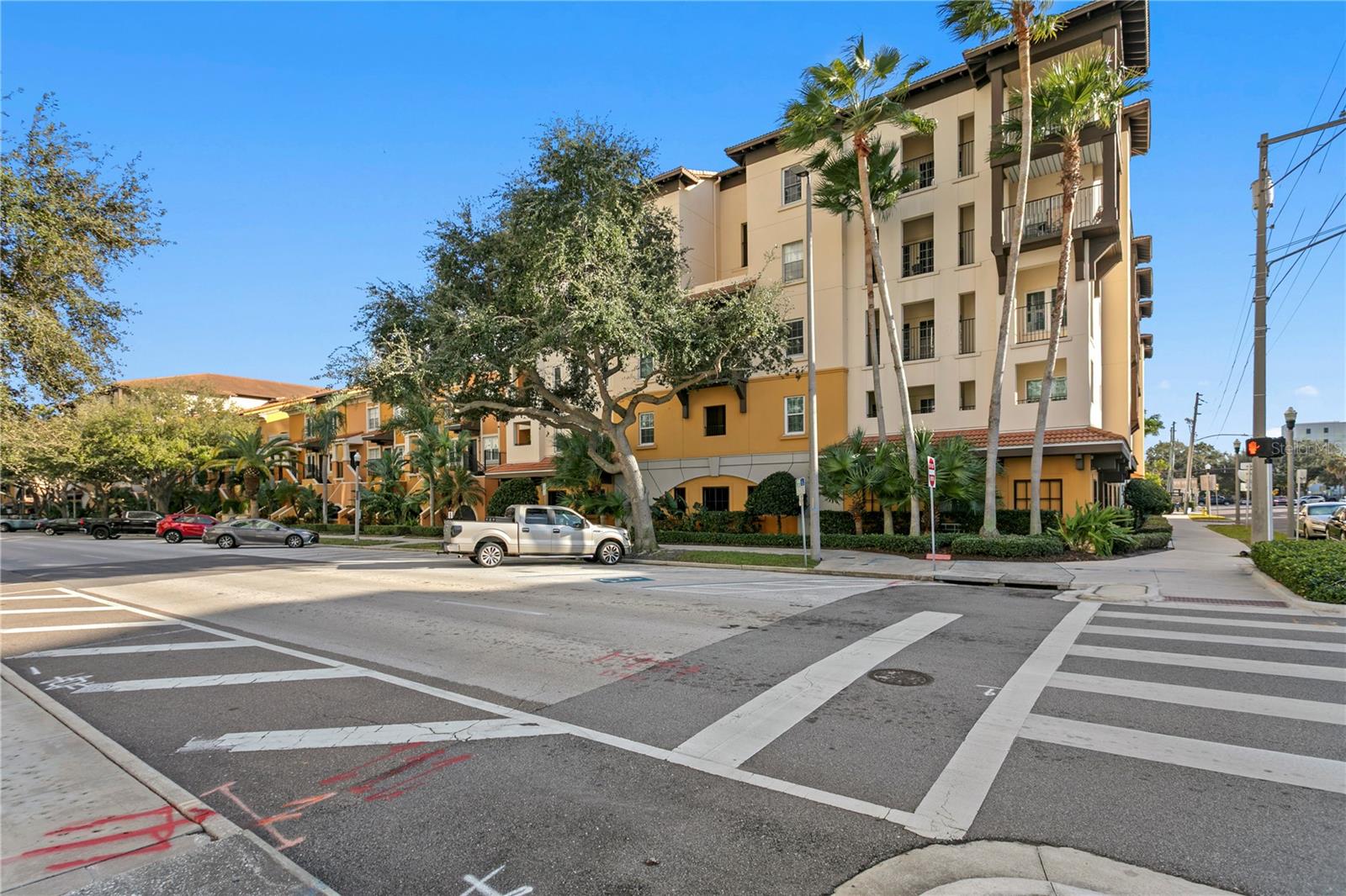 Image 38 of 51 For 200 4th Avenue S 401