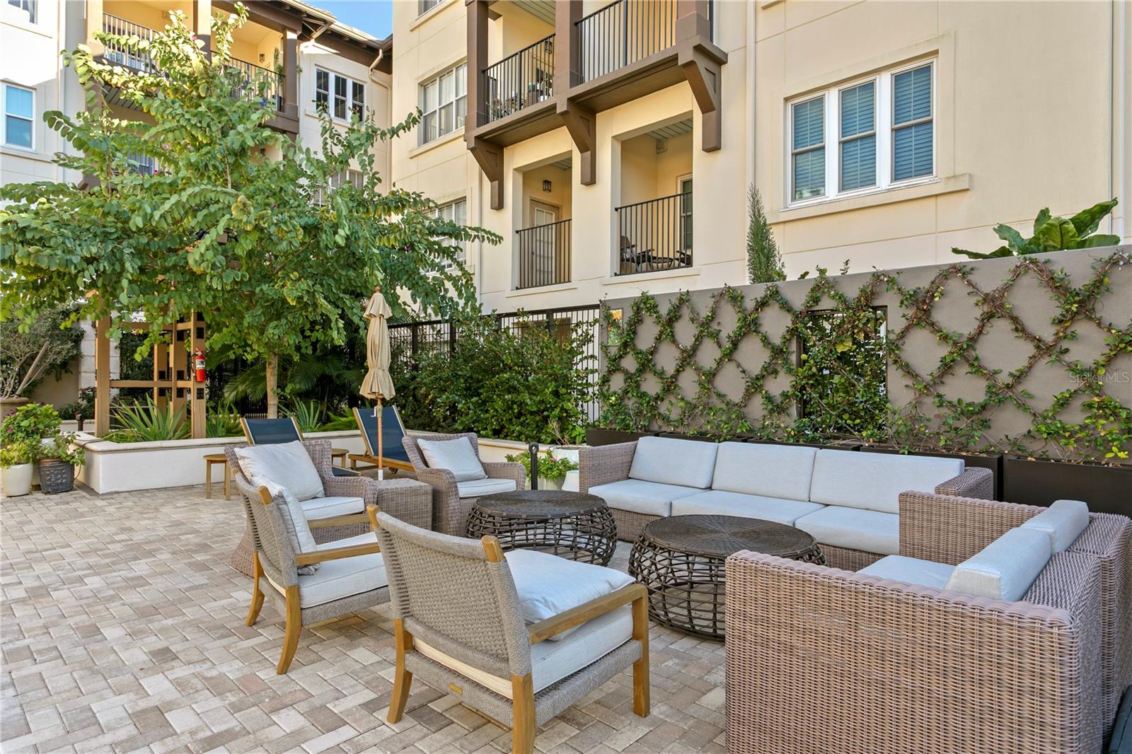 Image 42 of 51 For 200 4th Avenue S 401