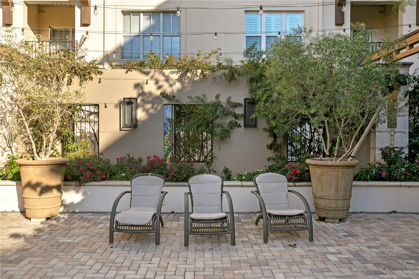 Image 43 of 51 For 200 4th Avenue S 401