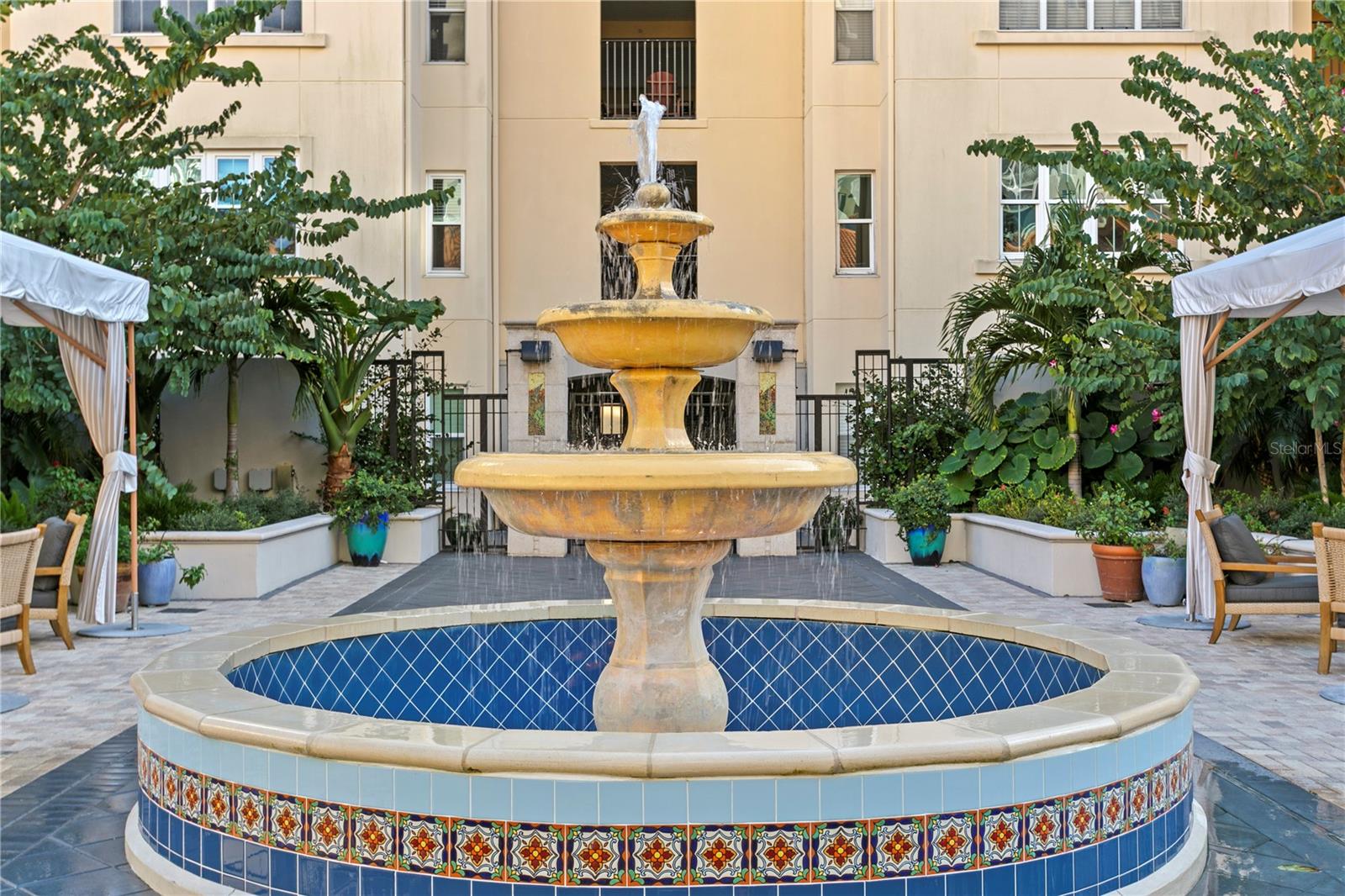 Image 48 of 51 For 200 4th Avenue S 401