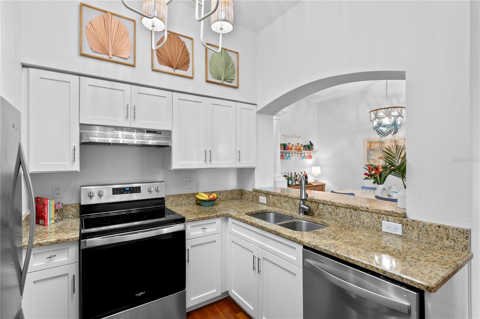 Image 8 of 51 For 200 4th Avenue S 401