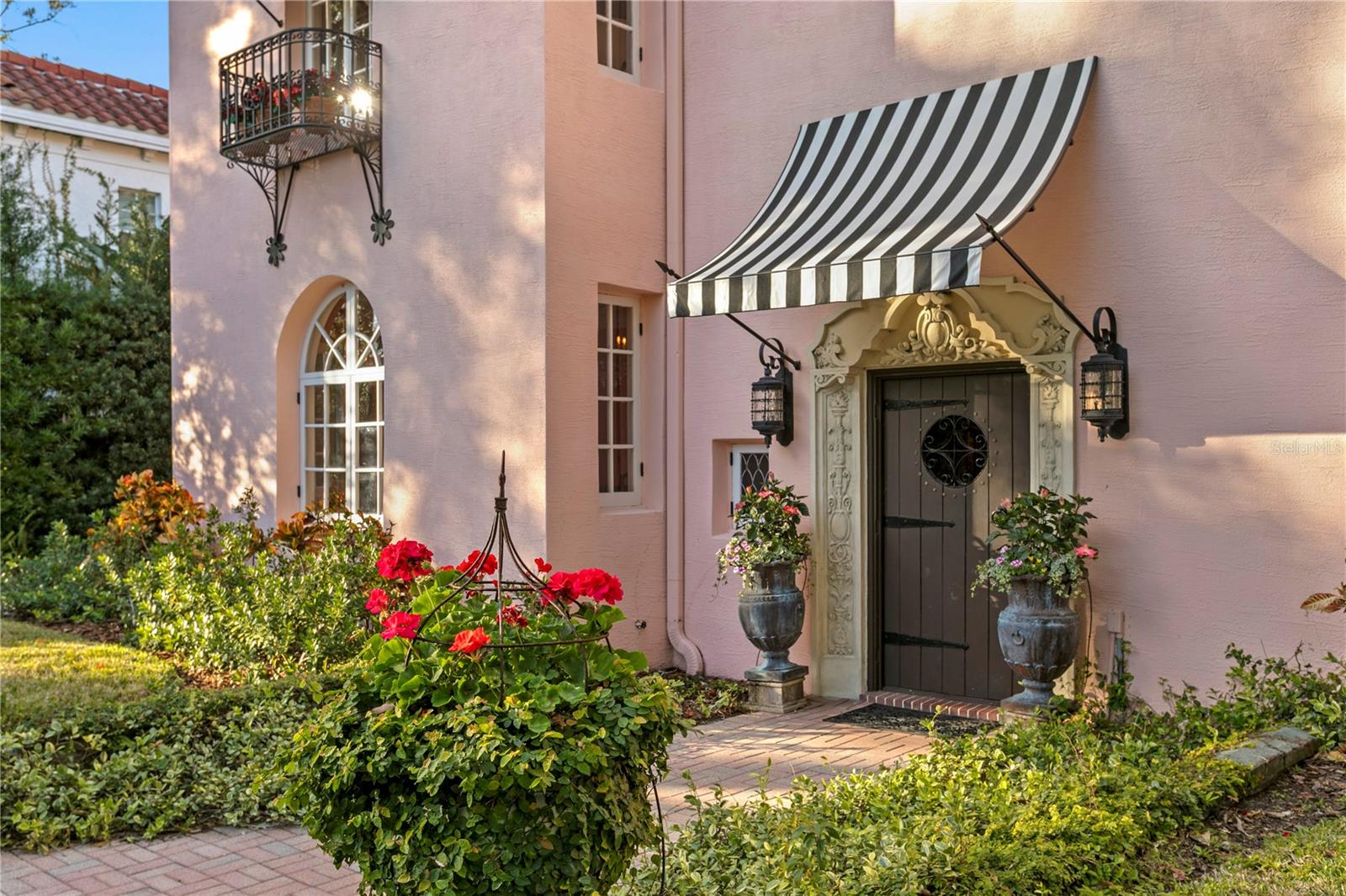 Image 4 of 76 For 7211 3rd Avenue S