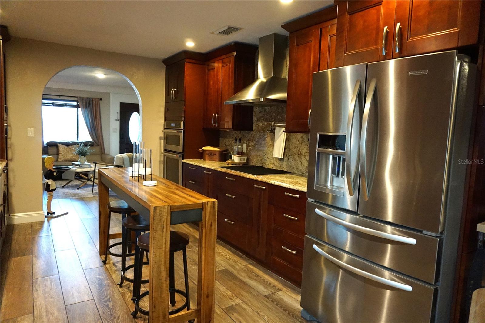 Image 7 of 32 For 2300 37th Avenue N