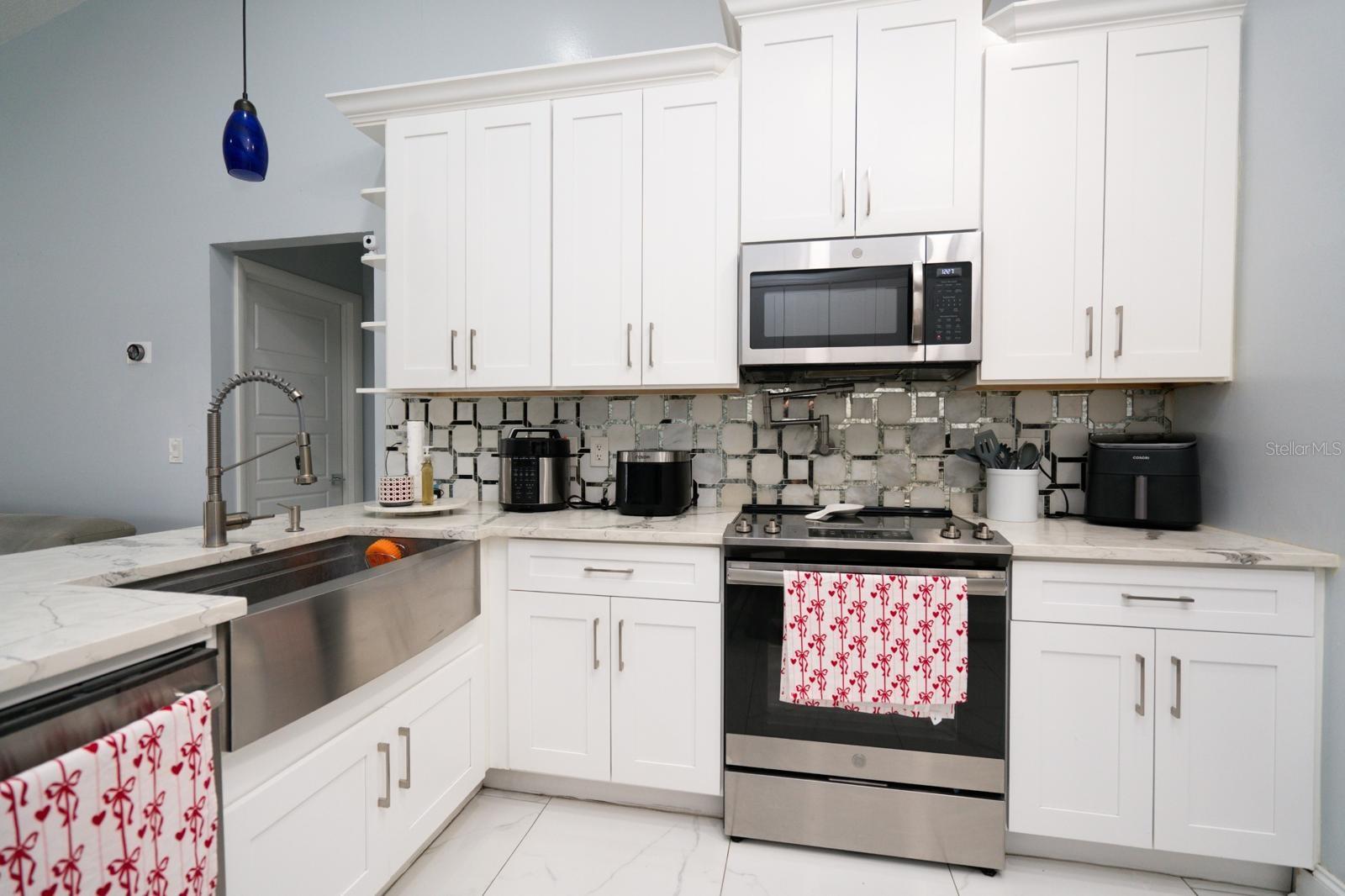 Image 10 of 35 For 6502 Yellowhammer Avenue