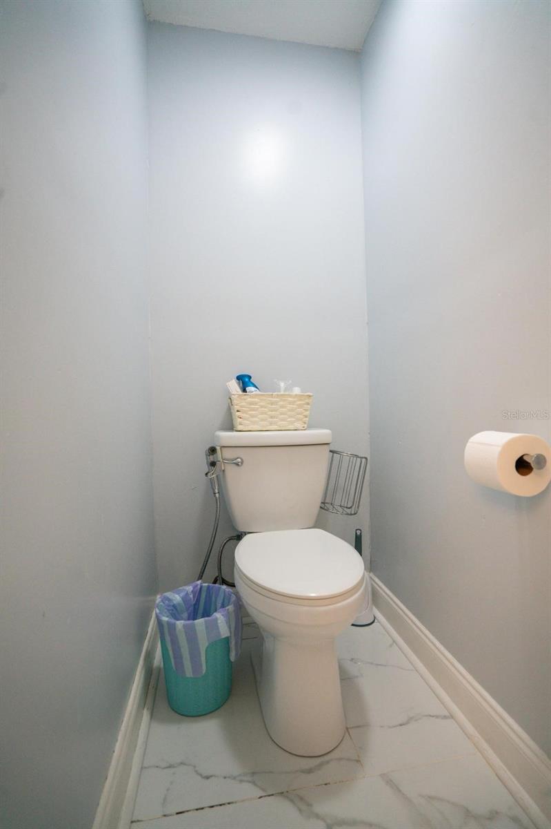 Image 17 of 35 For 6502 Yellowhammer Avenue