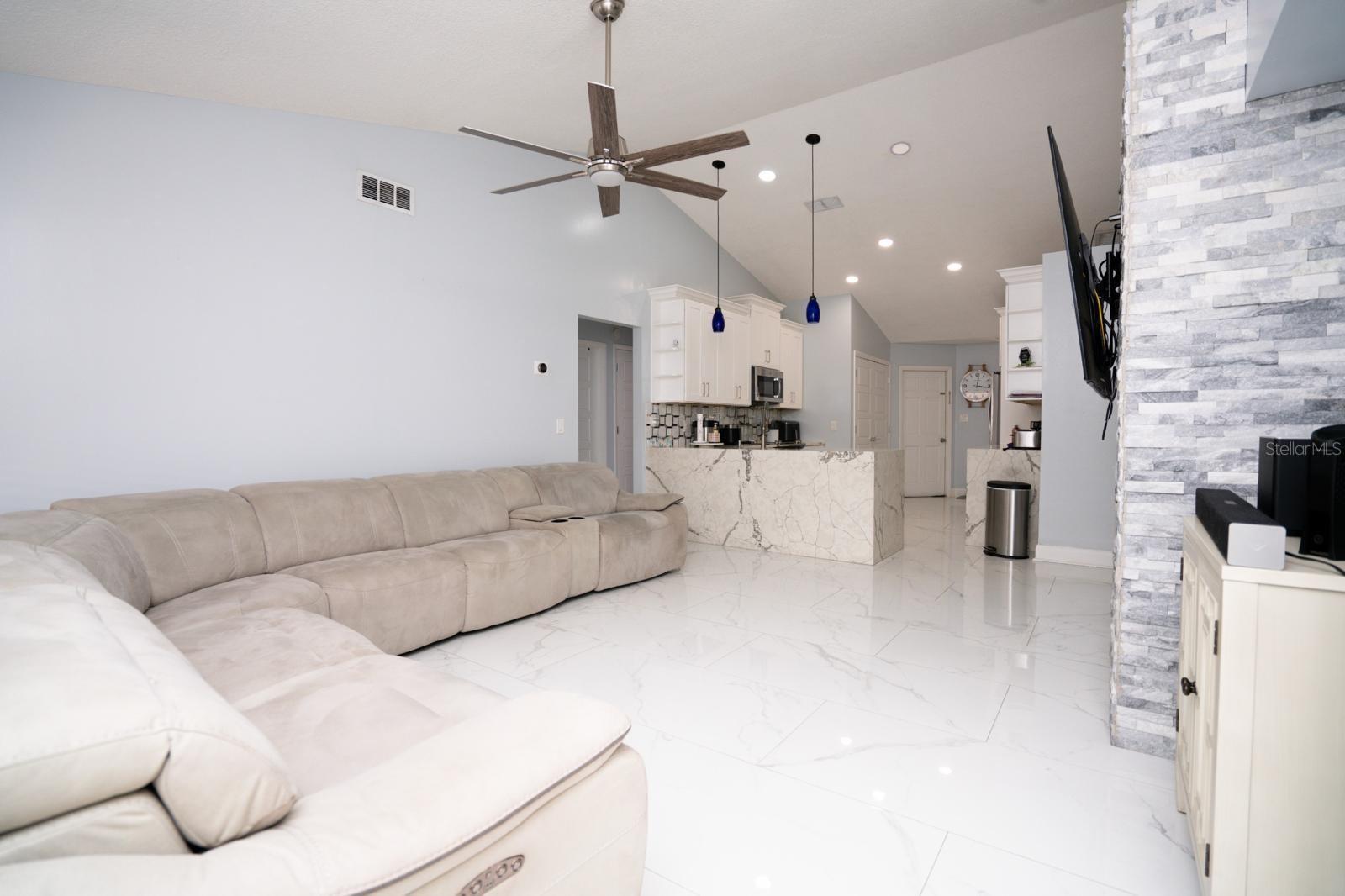 Image 4 of 35 For 6502 Yellowhammer Avenue