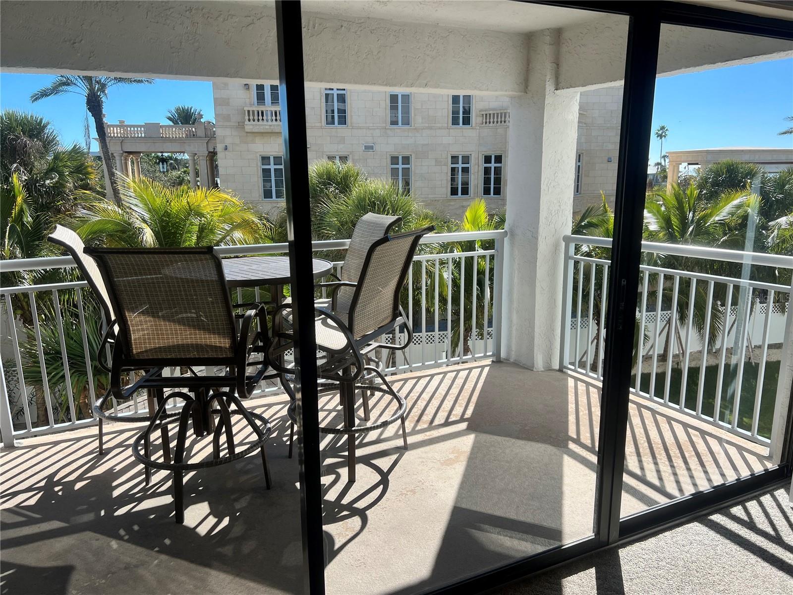 Image 11 of 38 For 1001 Point Of Rocks Road 309