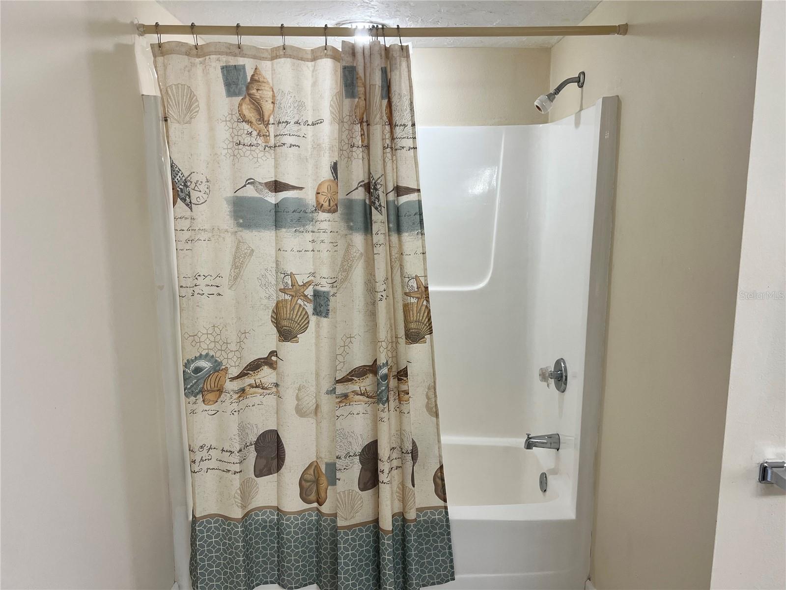 Image 15 of 38 For 1001 Point Of Rocks Road 309