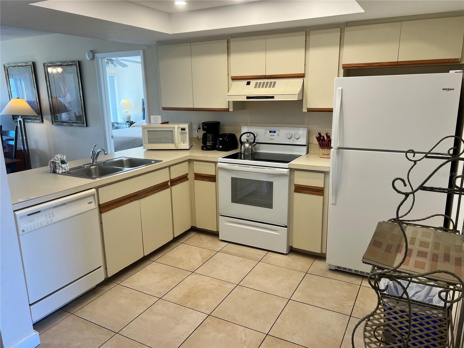 Image 4 of 38 For 1001 Point Of Rocks Road 309