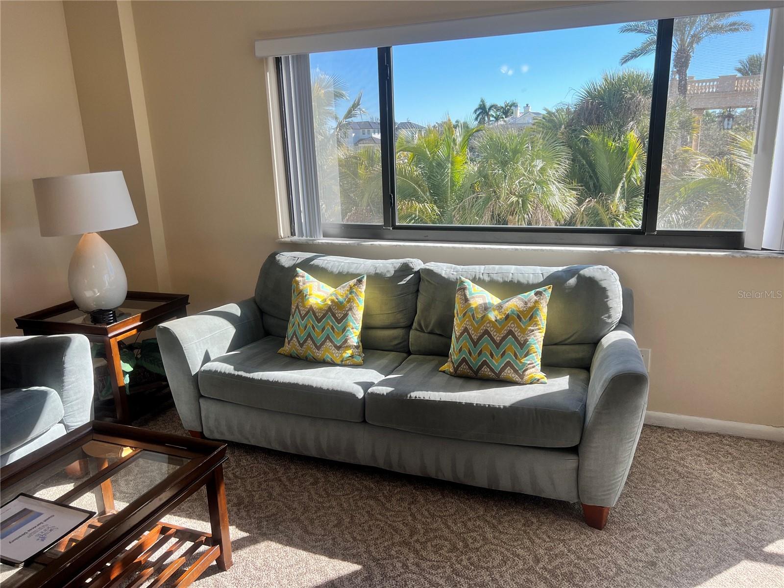 Image 9 of 38 For 1001 Point Of Rocks Road 309