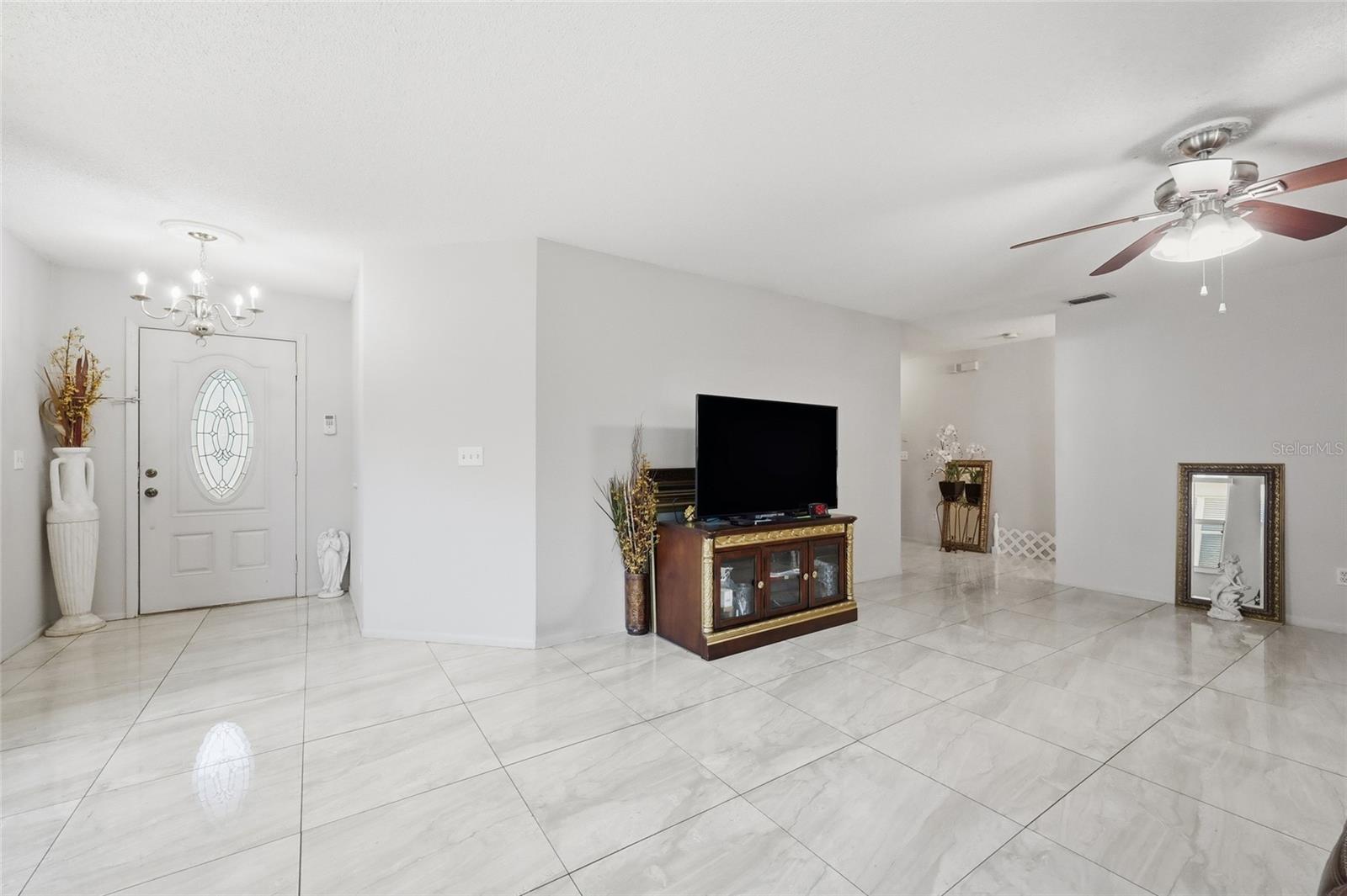 Image 16 of 42 For 1123 Epson Oaks Way