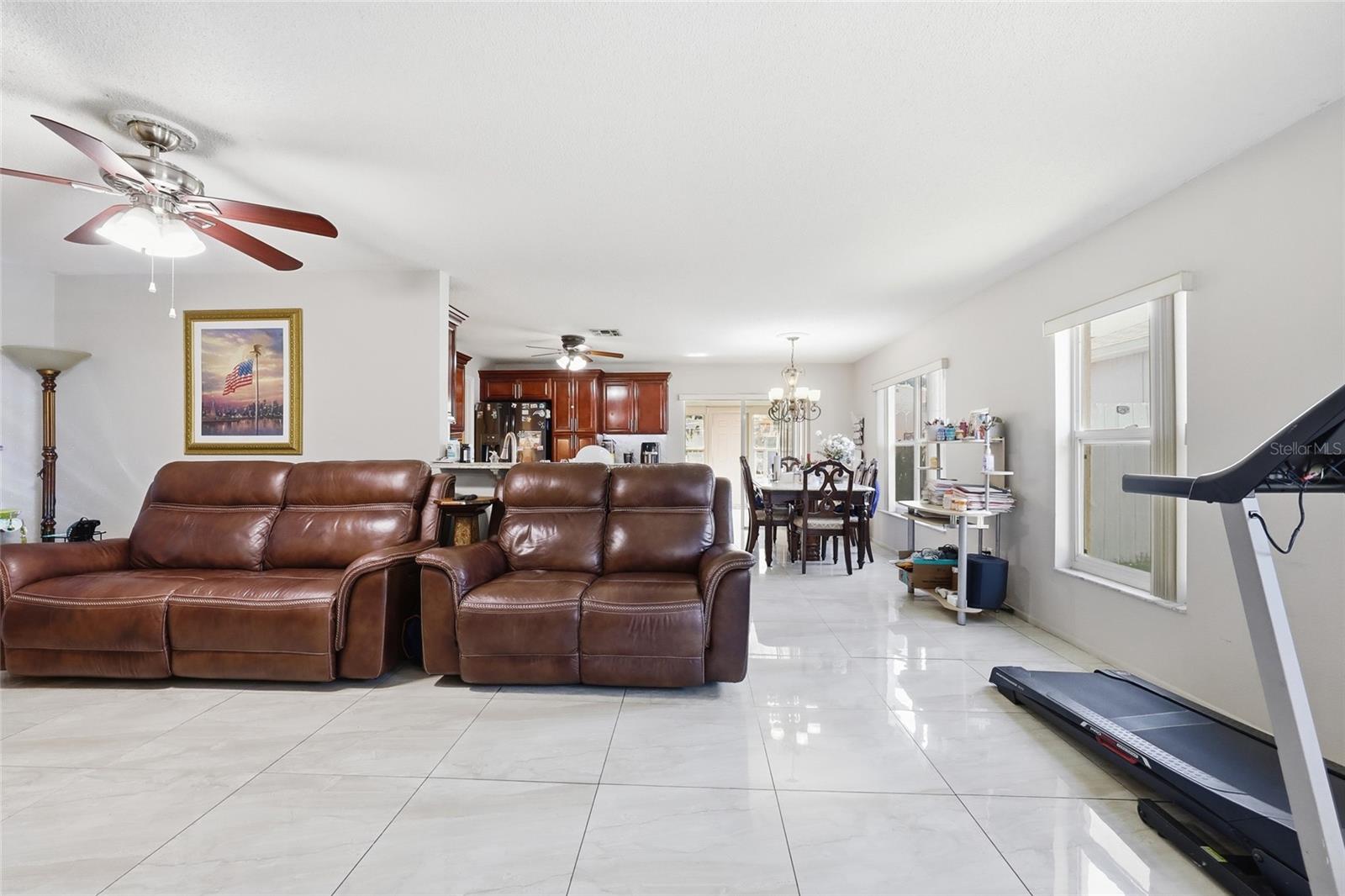 Image 18 of 42 For 1123 Epson Oaks Way