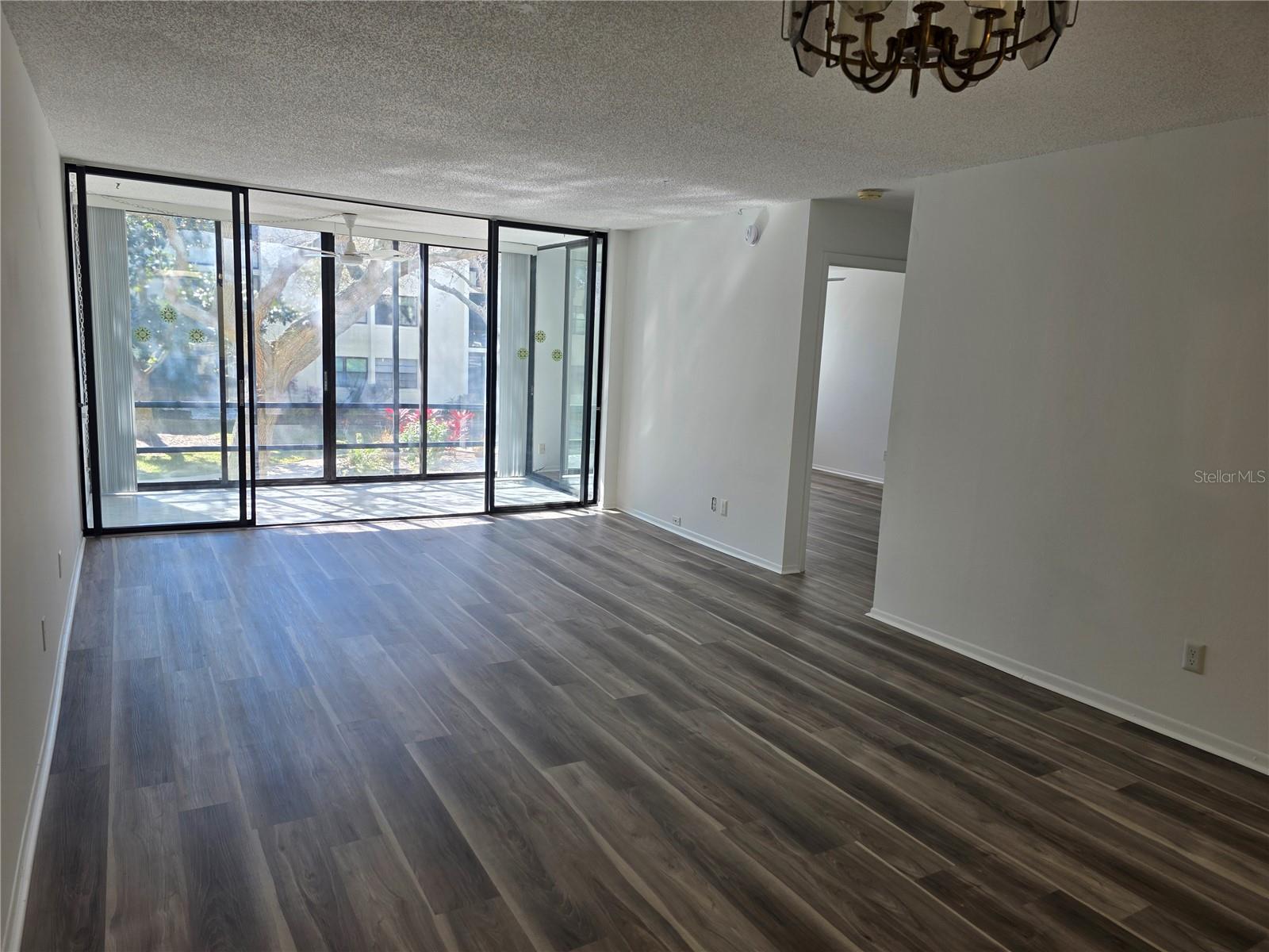 Image 10 of 32 For 14130 Rosemary Lane 2208