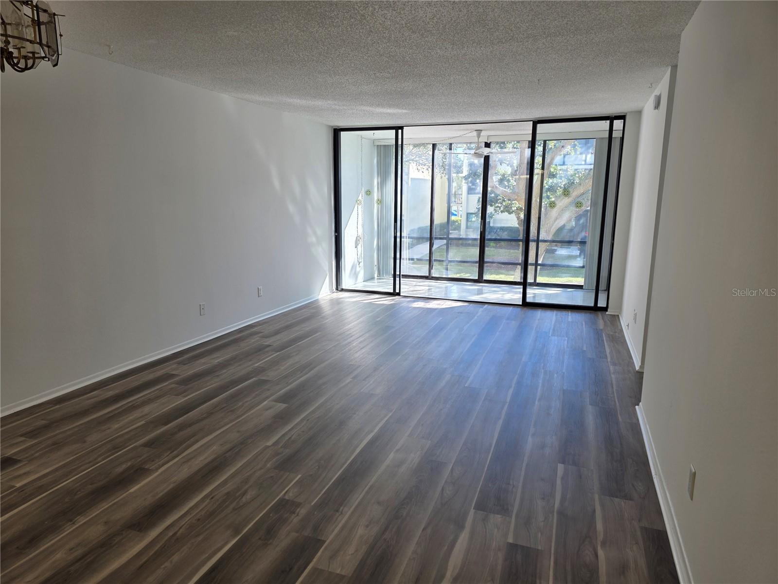 Image 11 of 32 For 14130 Rosemary Lane 2208