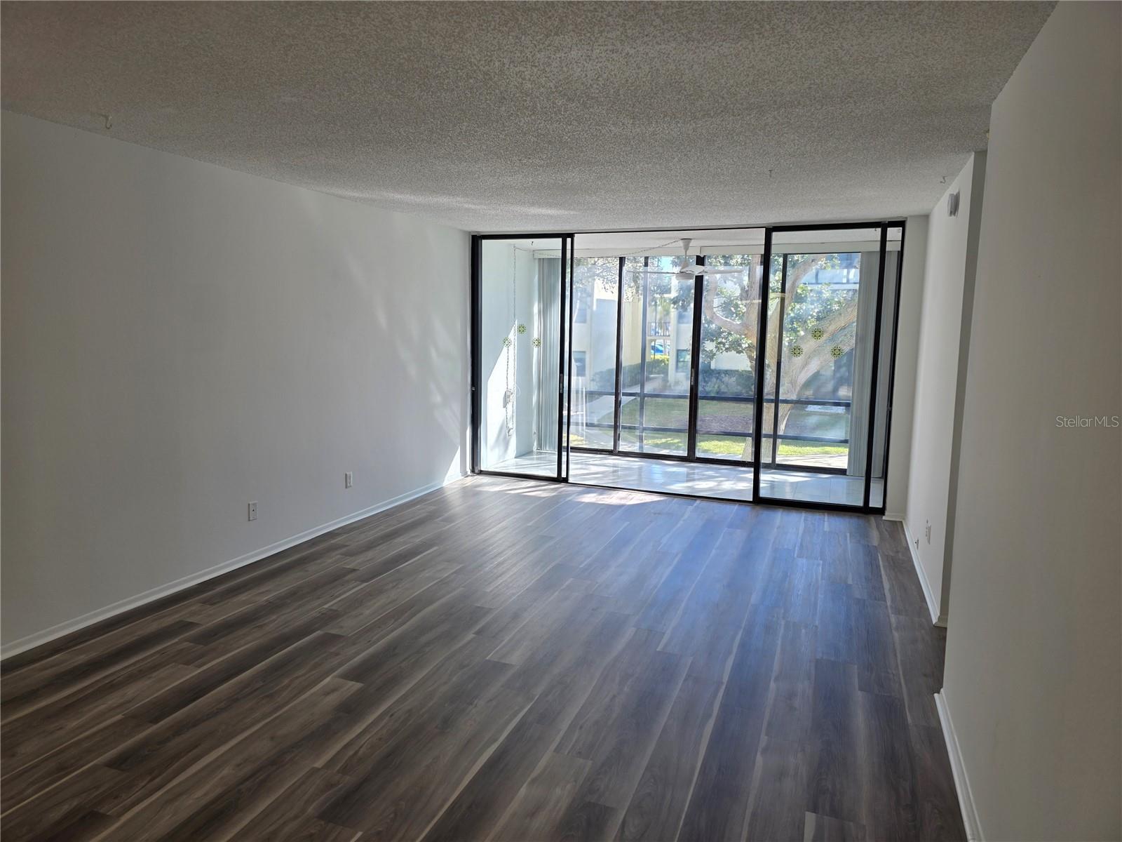 Image 13 of 32 For 14130 Rosemary Lane 2208