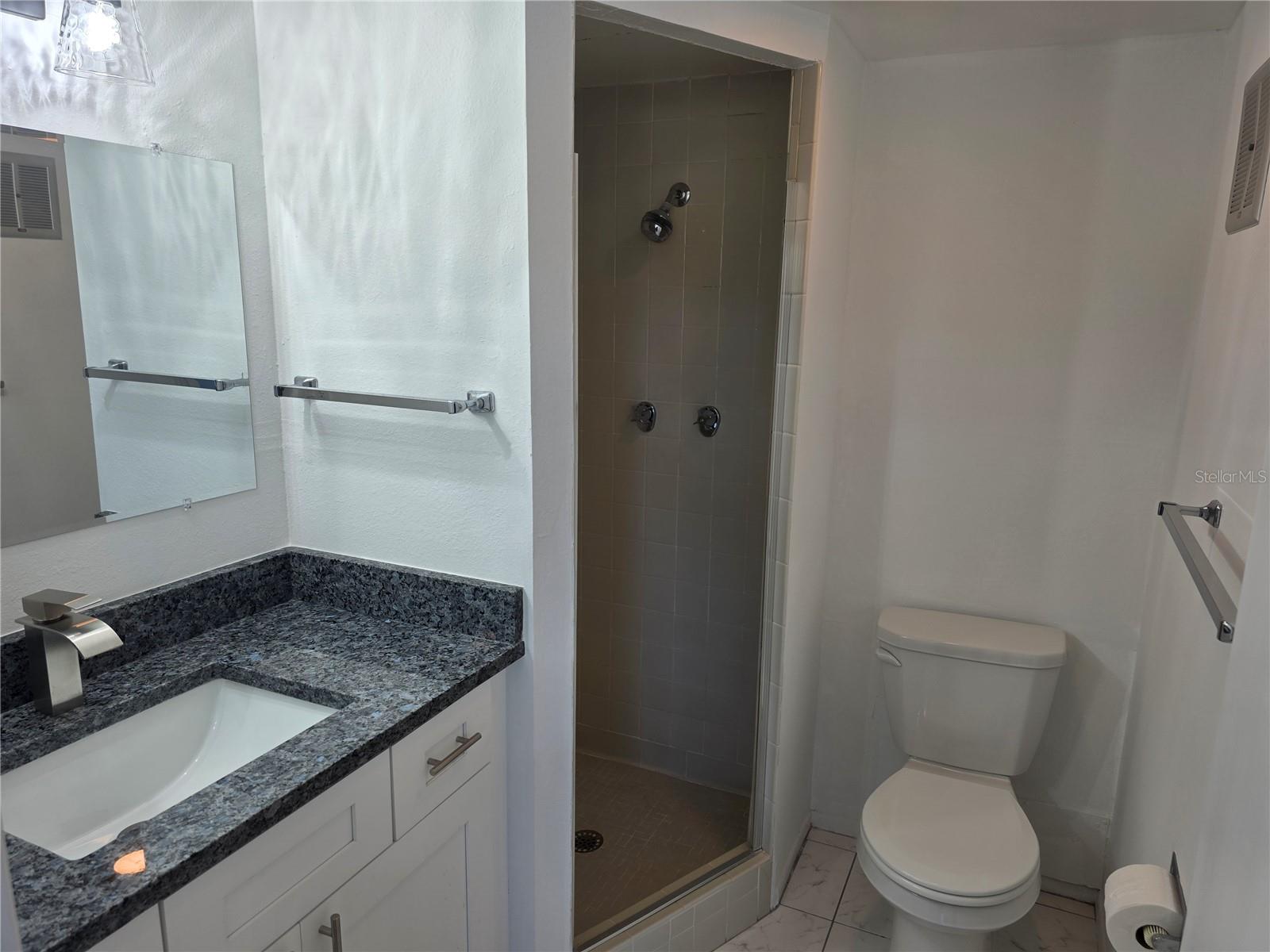 Image 27 of 32 For 14130 Rosemary Lane 2208