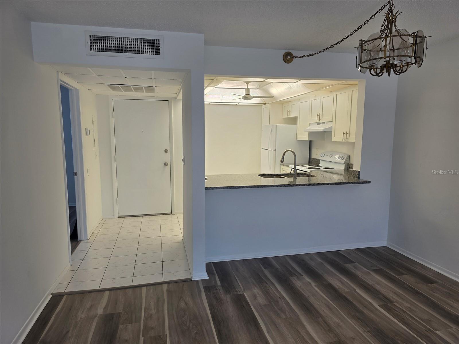 Image 8 of 32 For 14130 Rosemary Lane 2208