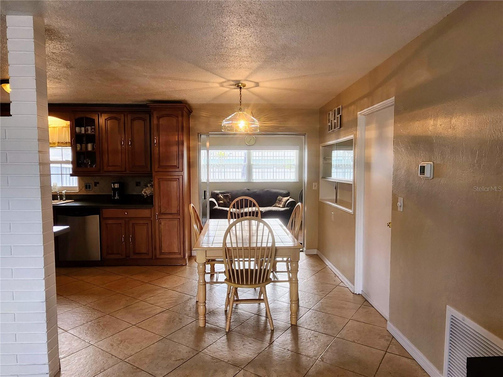 Image 14 of 38 For 5700 30th Avenue N