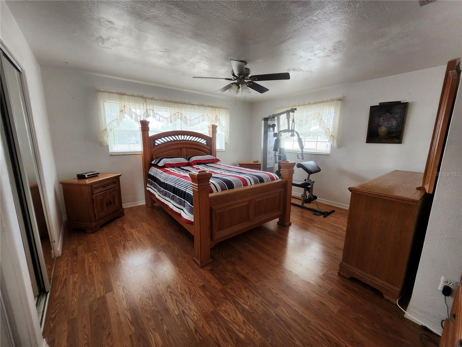 Image 19 of 38 For 5700 30th Avenue N